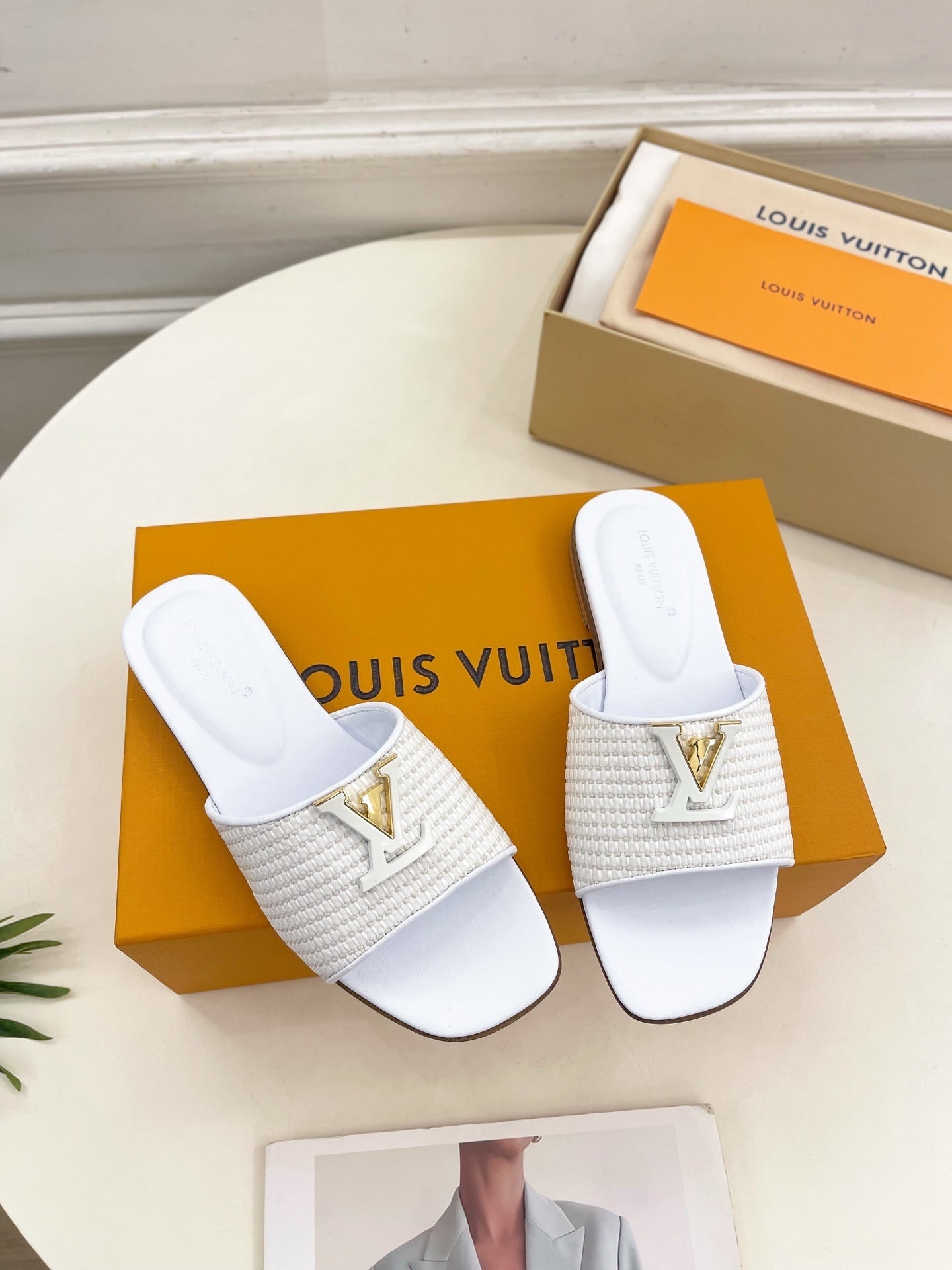 WOVEN STRAP MONOGRAM DETAIL SLIDE SANDALS – WHITE