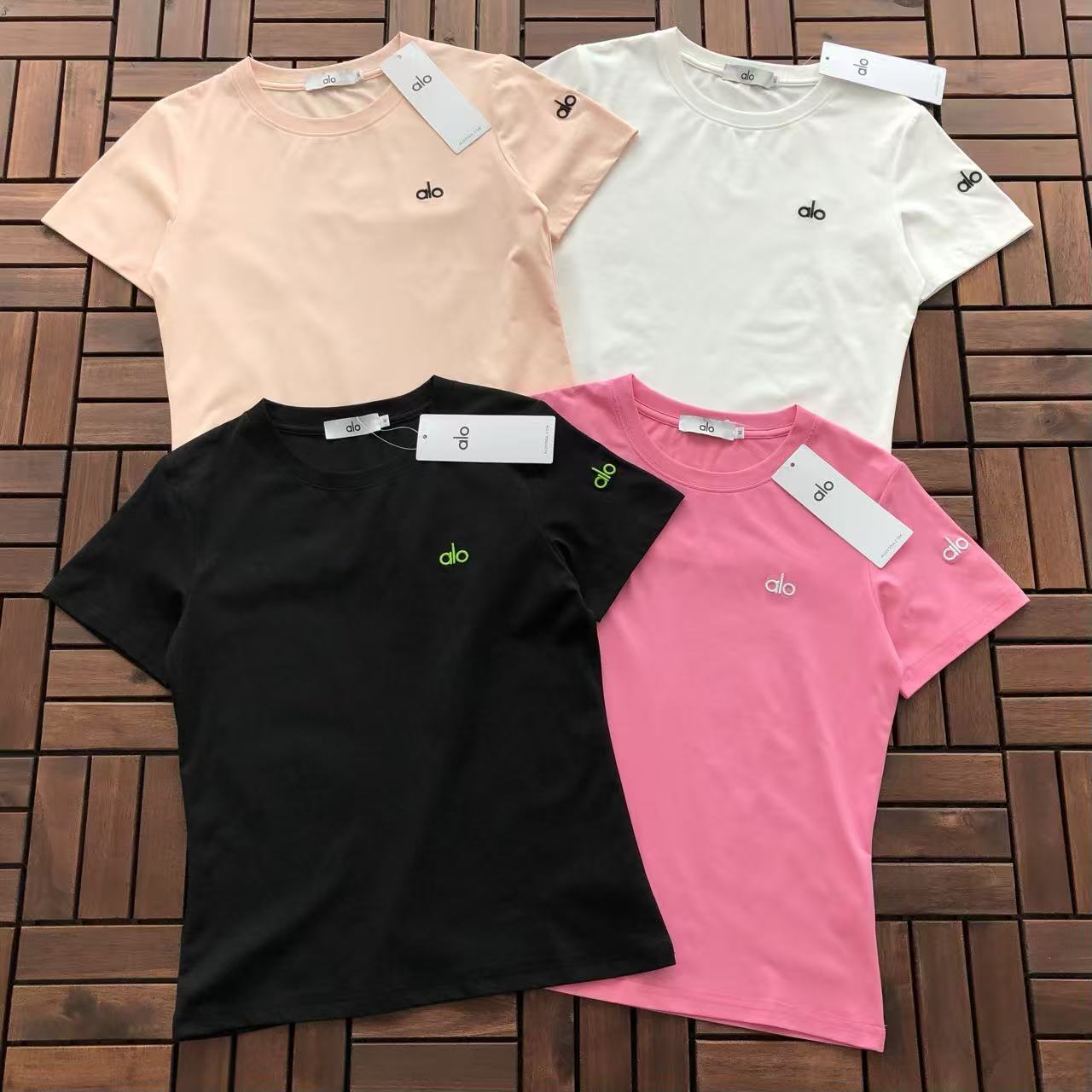 CLASSIC FIT T-SHIRT
