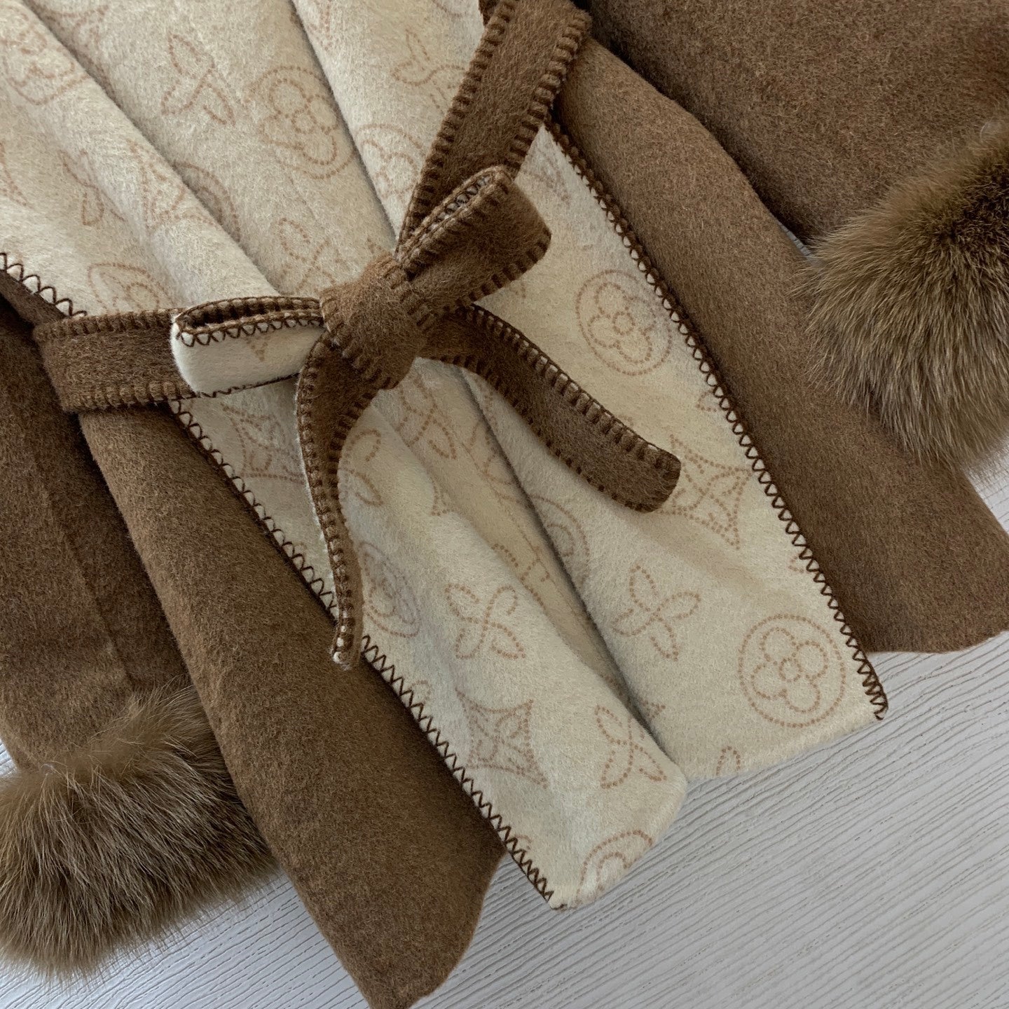 BELTED HOODED COAT WITH FUR-TRIM SLEEVES