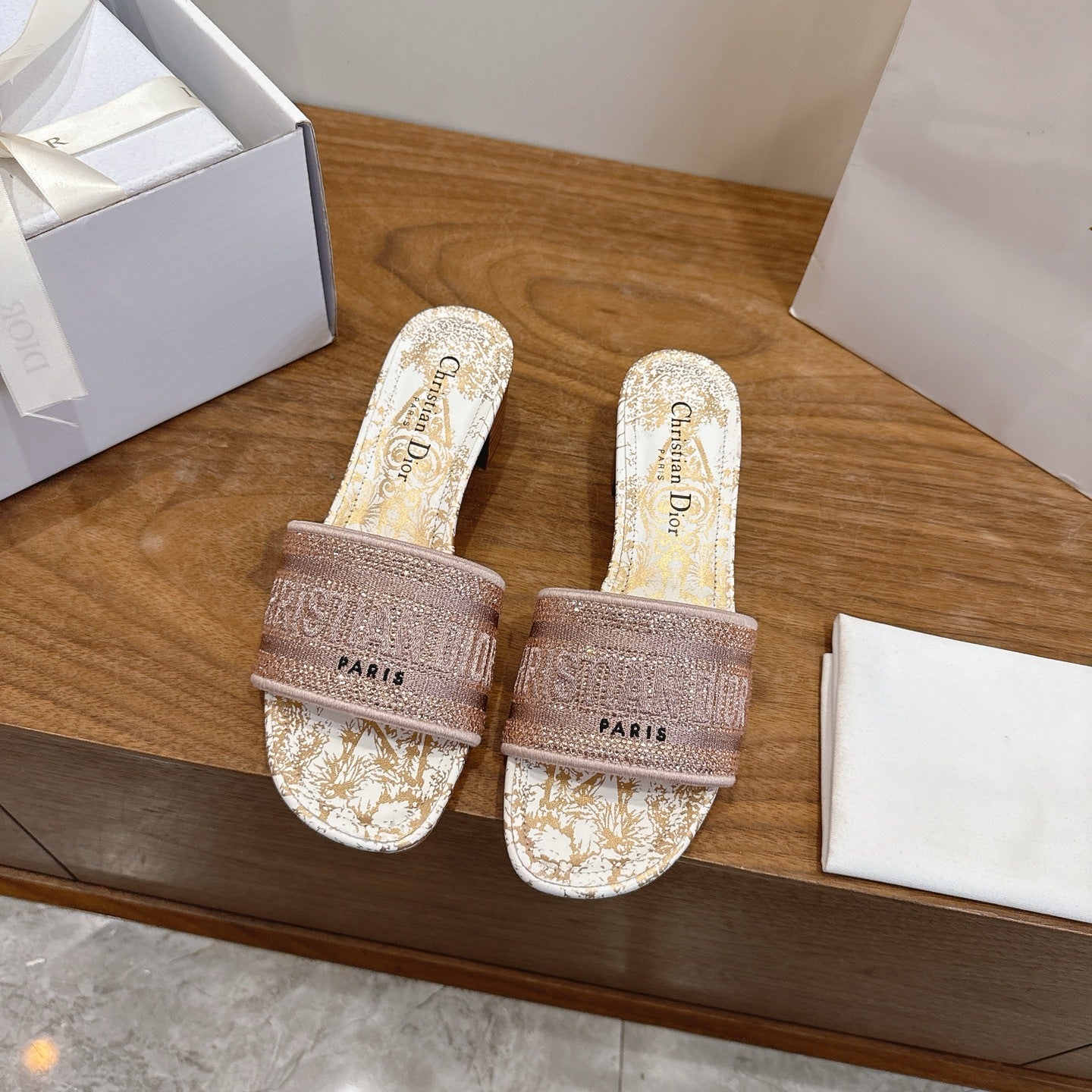 ROSE GOLD TOILE LOGO SLIDE SANDALS