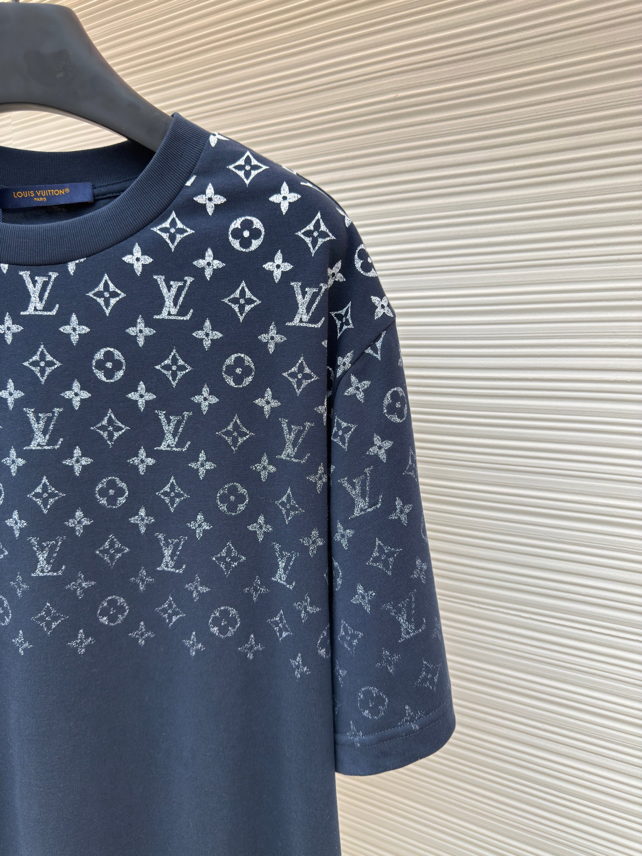 MONOGRAM GRADIENT PRINT T-SHIRT