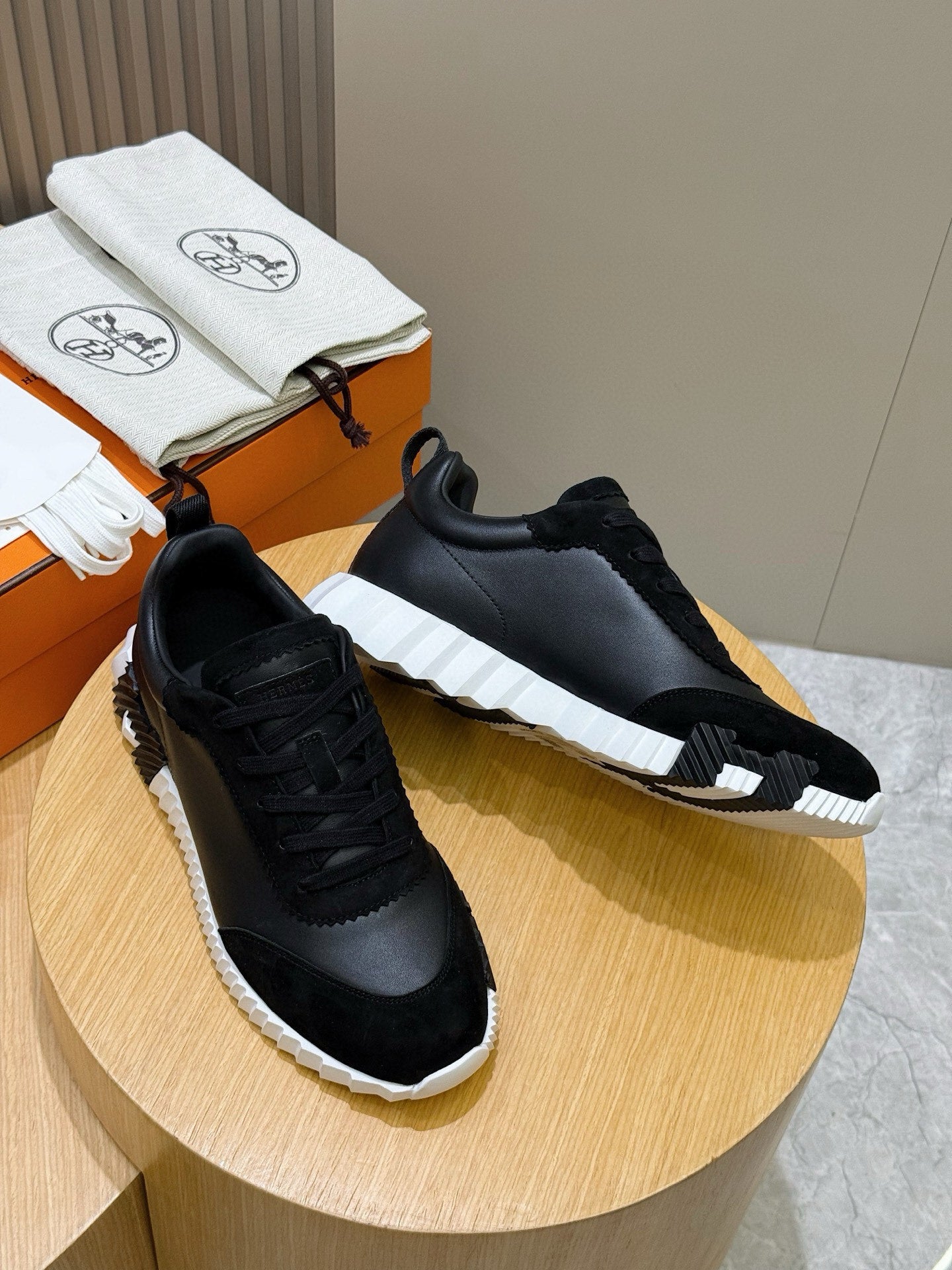 LUXURY BLACK LEATHER & SUEDE DESIGNER SNEAKERS