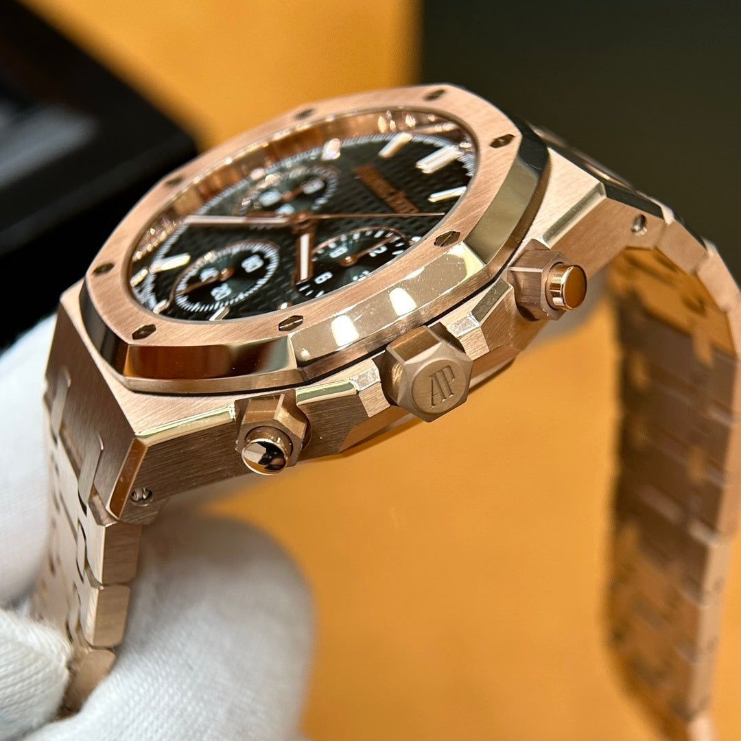 ROSE GOLD CHRONOGRAPH LUXURY WATCH