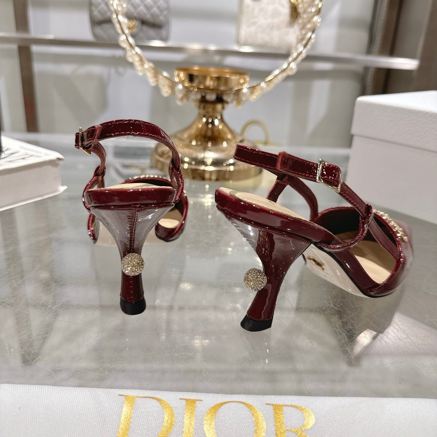 PATENT SLINGBACK KITTEN HEELS – BURGUNDY