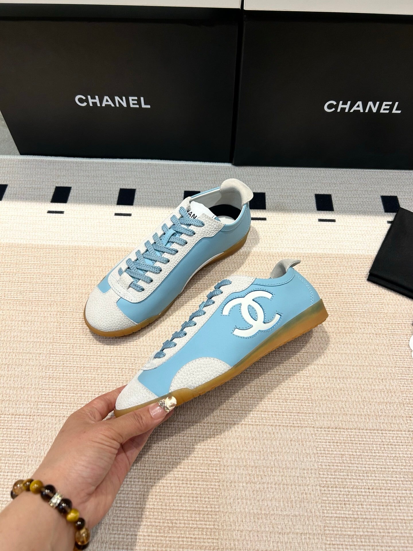 LOGO PANEL LOW-TOP SNEAKERS