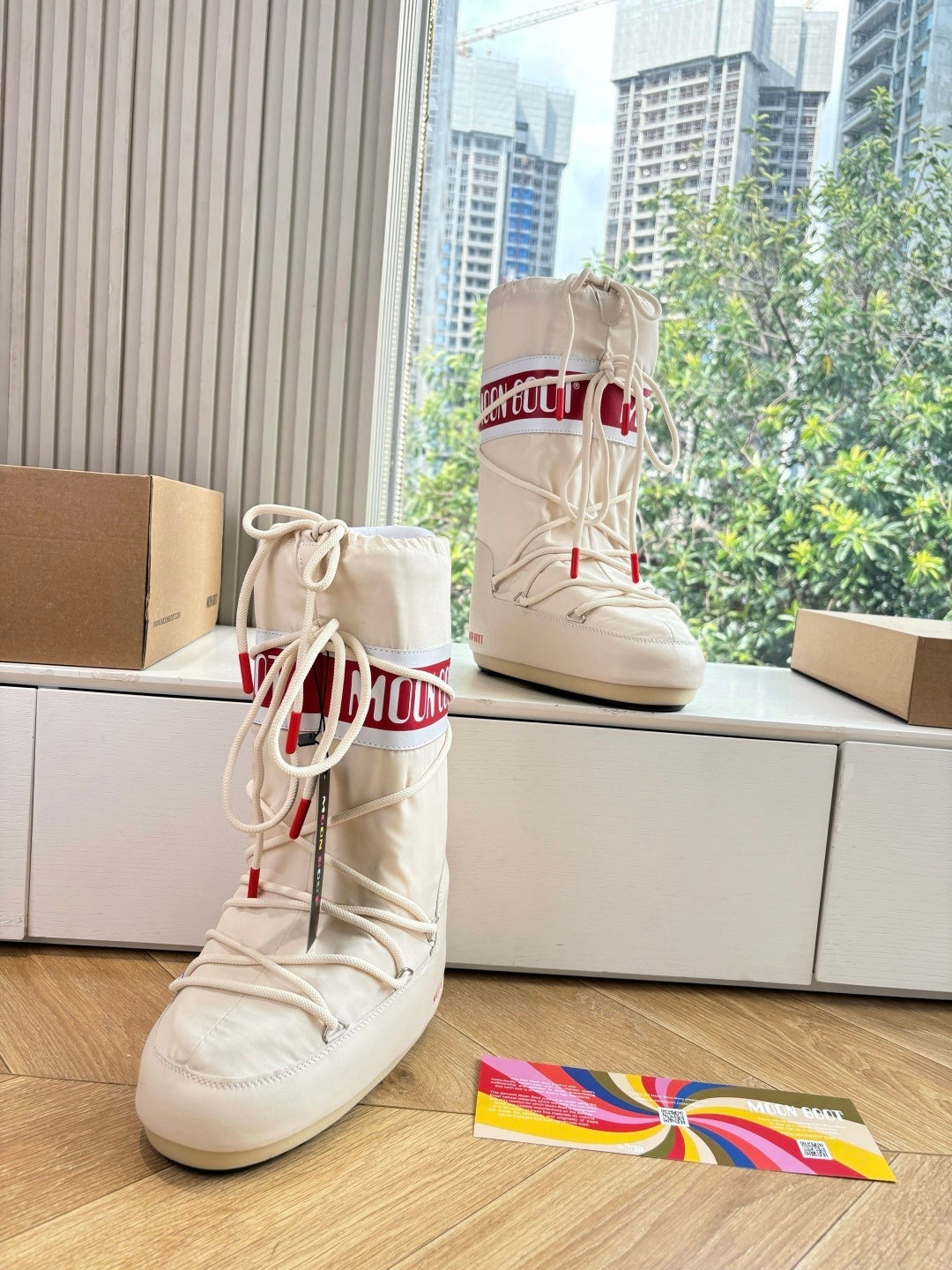 INSULATED LACE-UP WINTER BOOTS