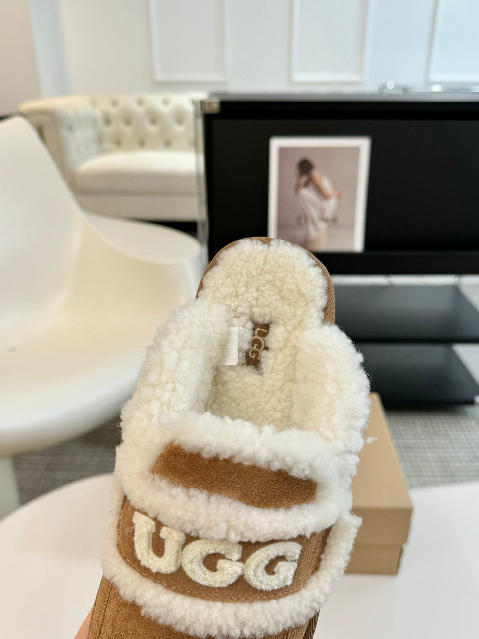 PLATFORM SLIPPERS WITH COZY SHEARLING