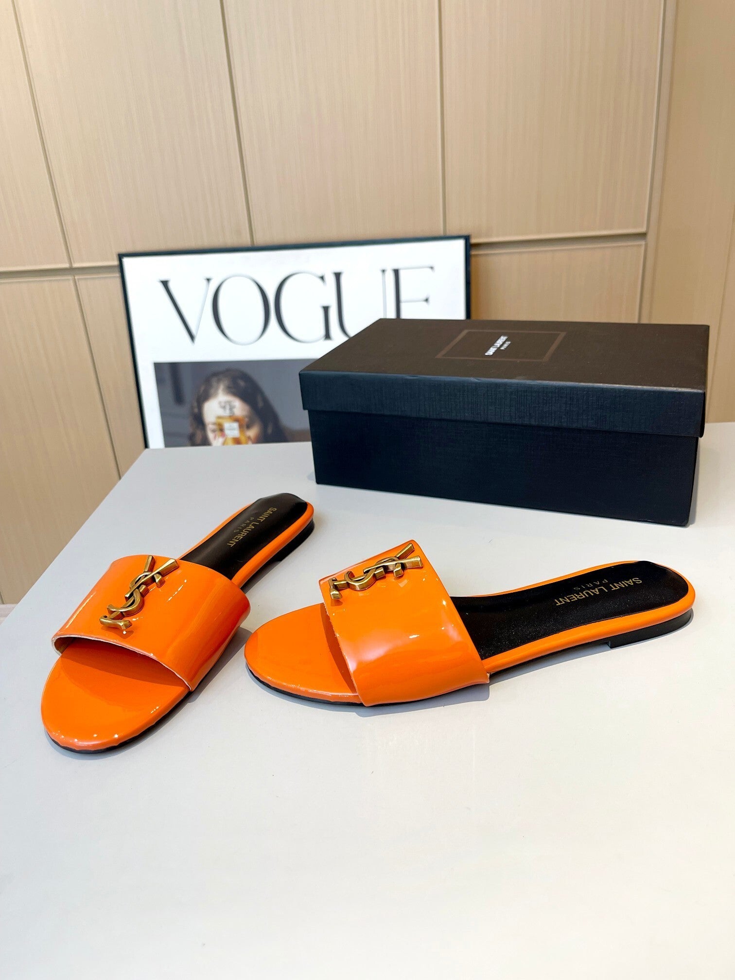 ORANGE PATENT SLIDE SANDALS