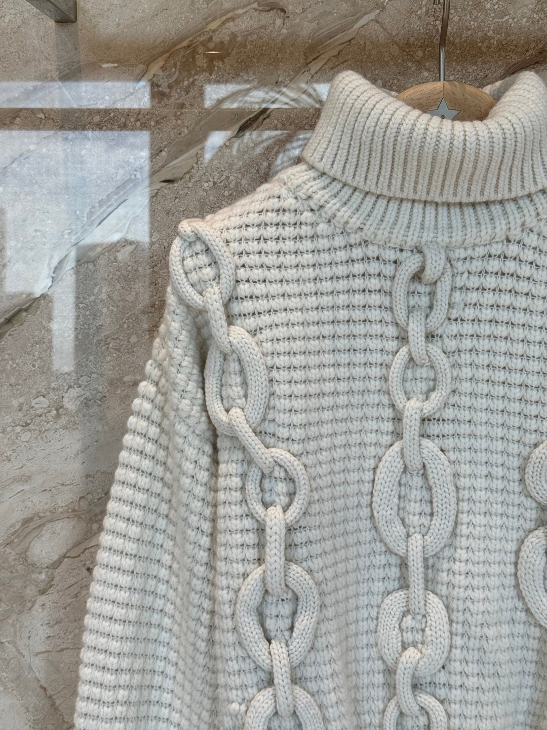 CHAIN DETAIL TURTLENECK KNIT SWEATER