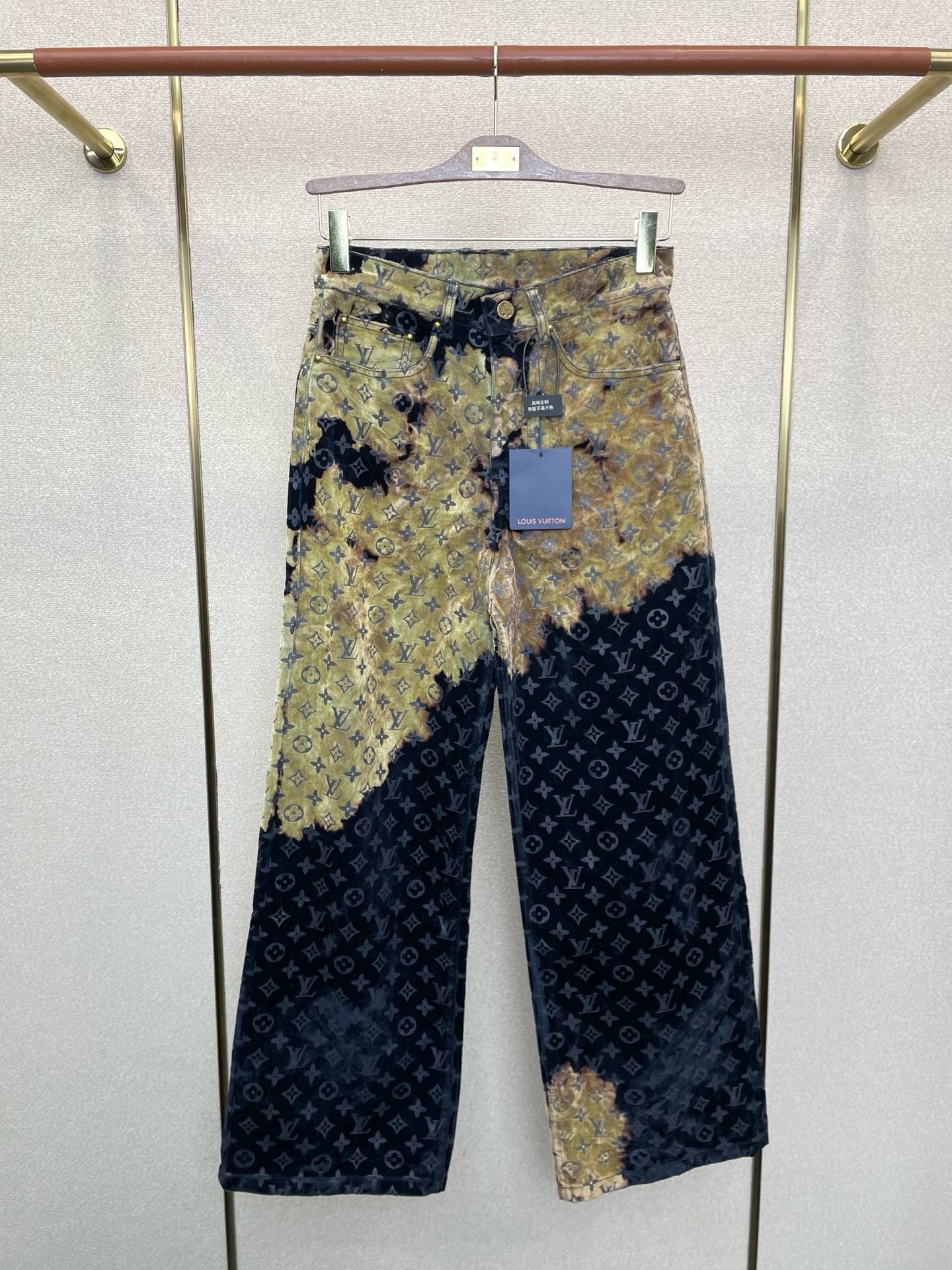 Set aus Jeansjacke und -hose mit Monogramm-Print, gewaschenem Denim