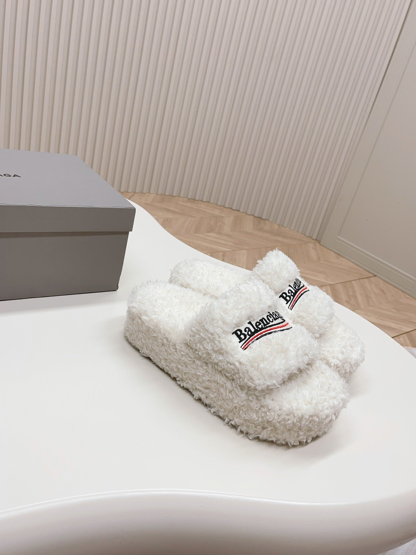 WHITE SHERPA LOGO PLATFORM SLIDE SANDALS