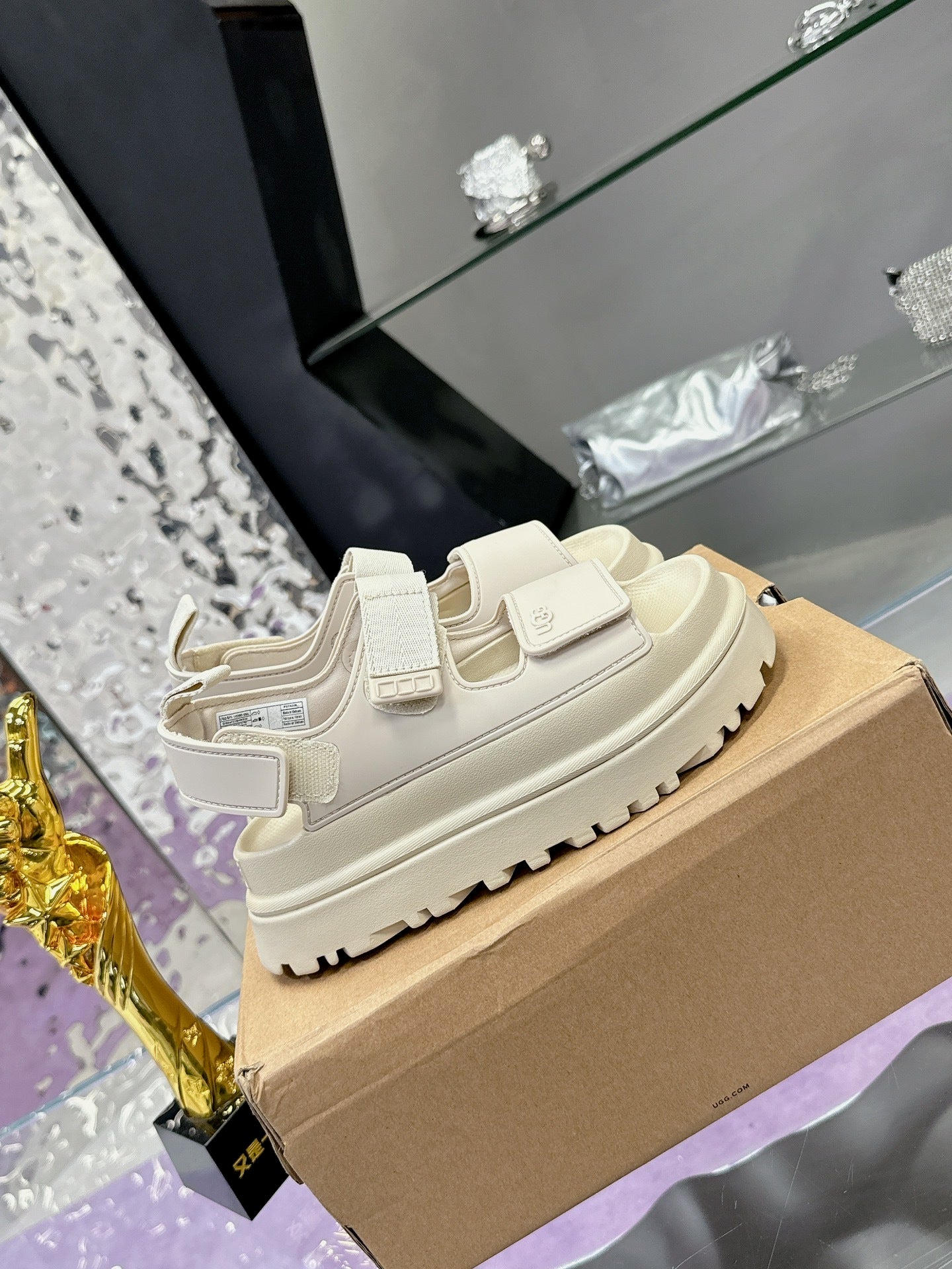 PLATFORM SANDALS – CREAM