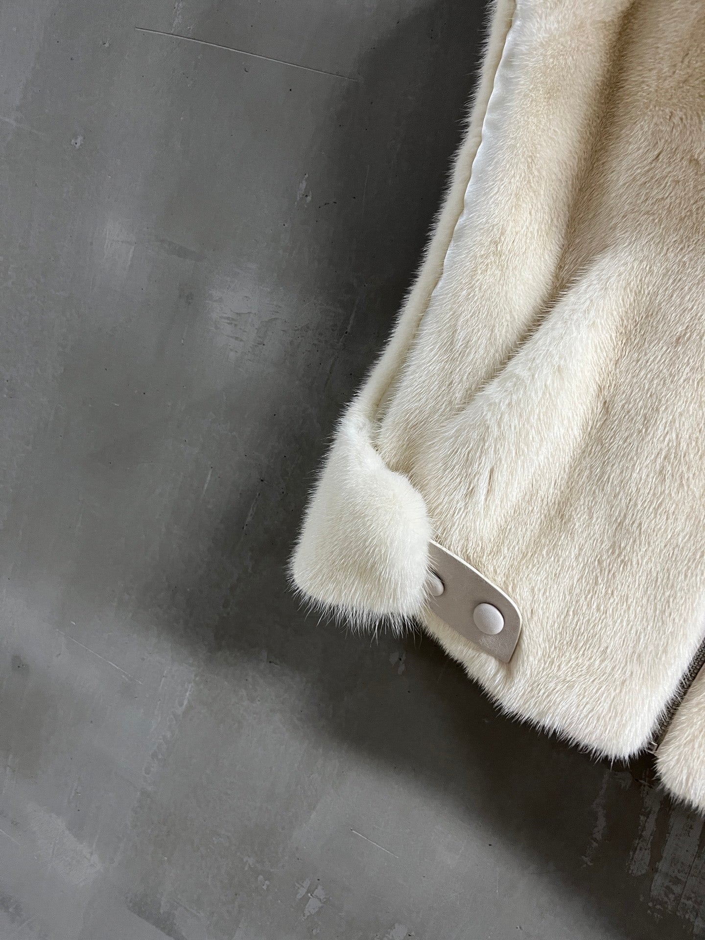 FAUX FUR ZIP-UP VEST WITH HIGH COLLAR