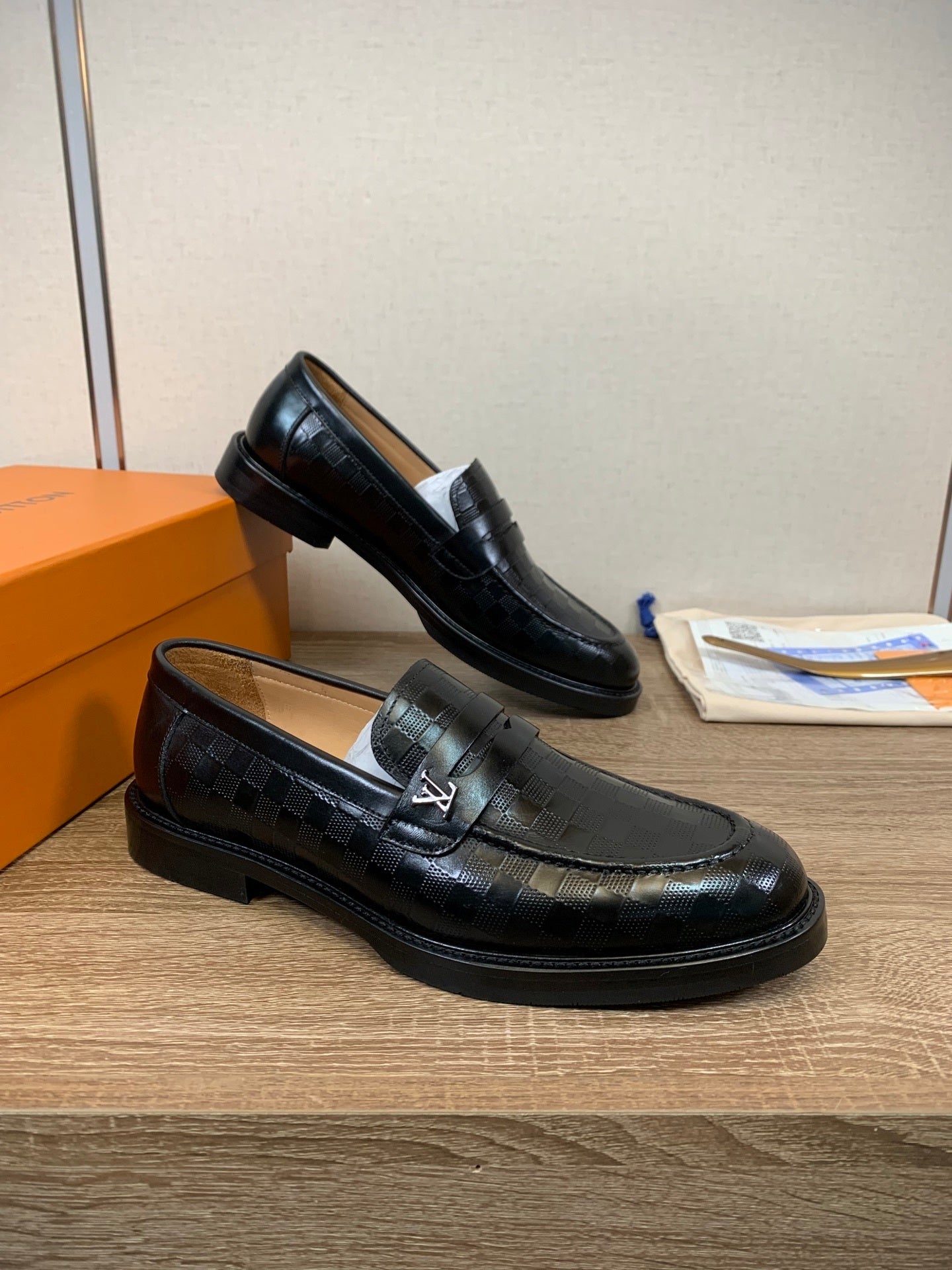 BLACK PATENT LEATHER WOVEN LOAFERS
