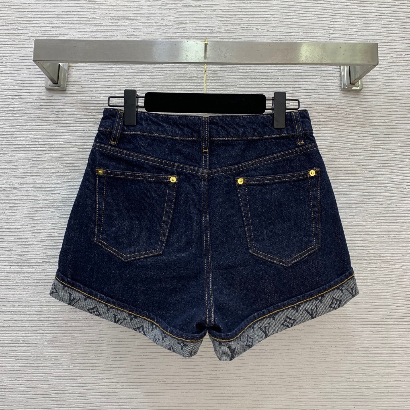 DENIM HIGH-WAIST SHORTS WITH TURN-UP HEM