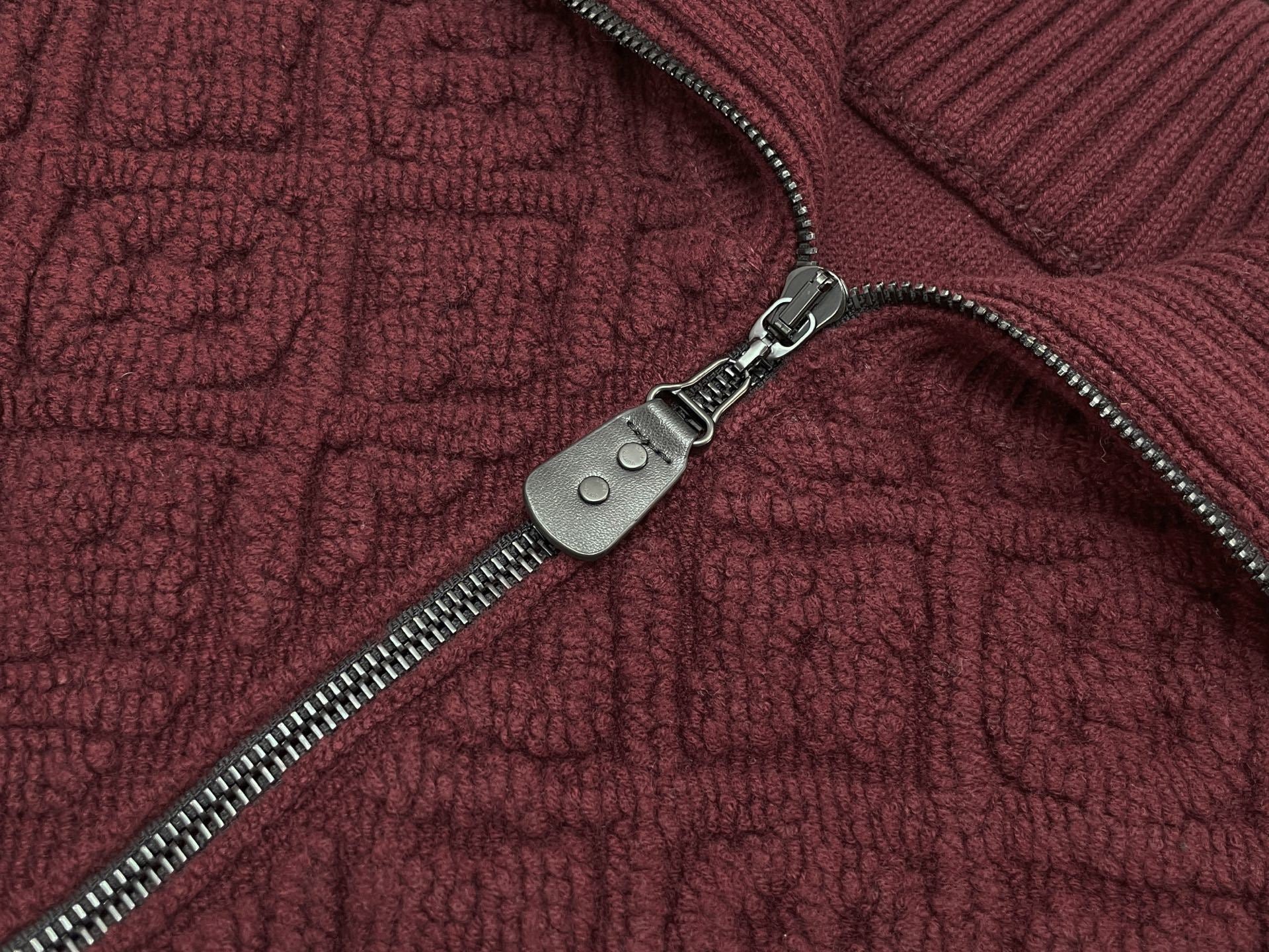 TEXTURED ZIP-UP KNIT JACKET