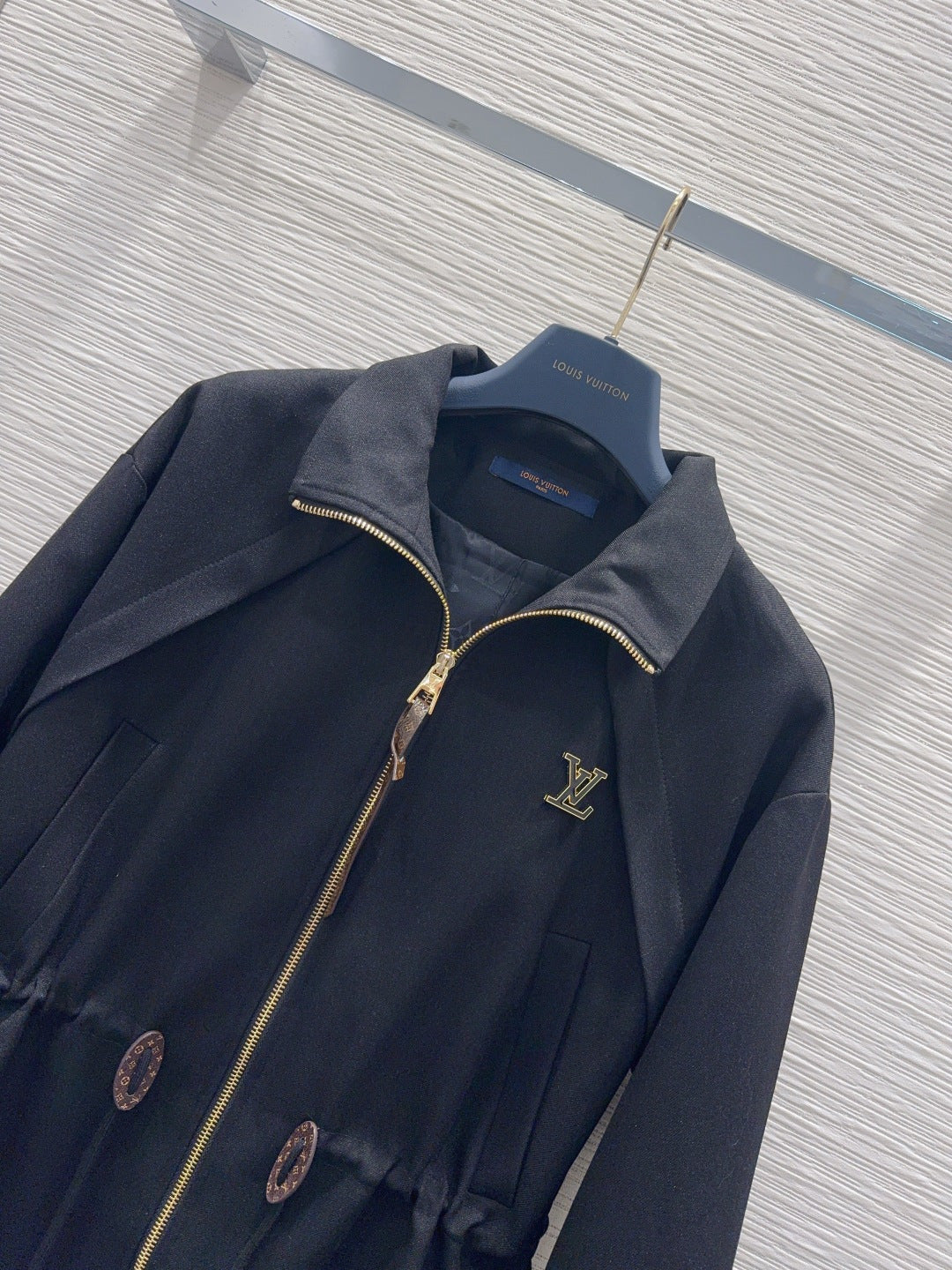 DRAWSTRING WAIST ZIP-UP JACKET