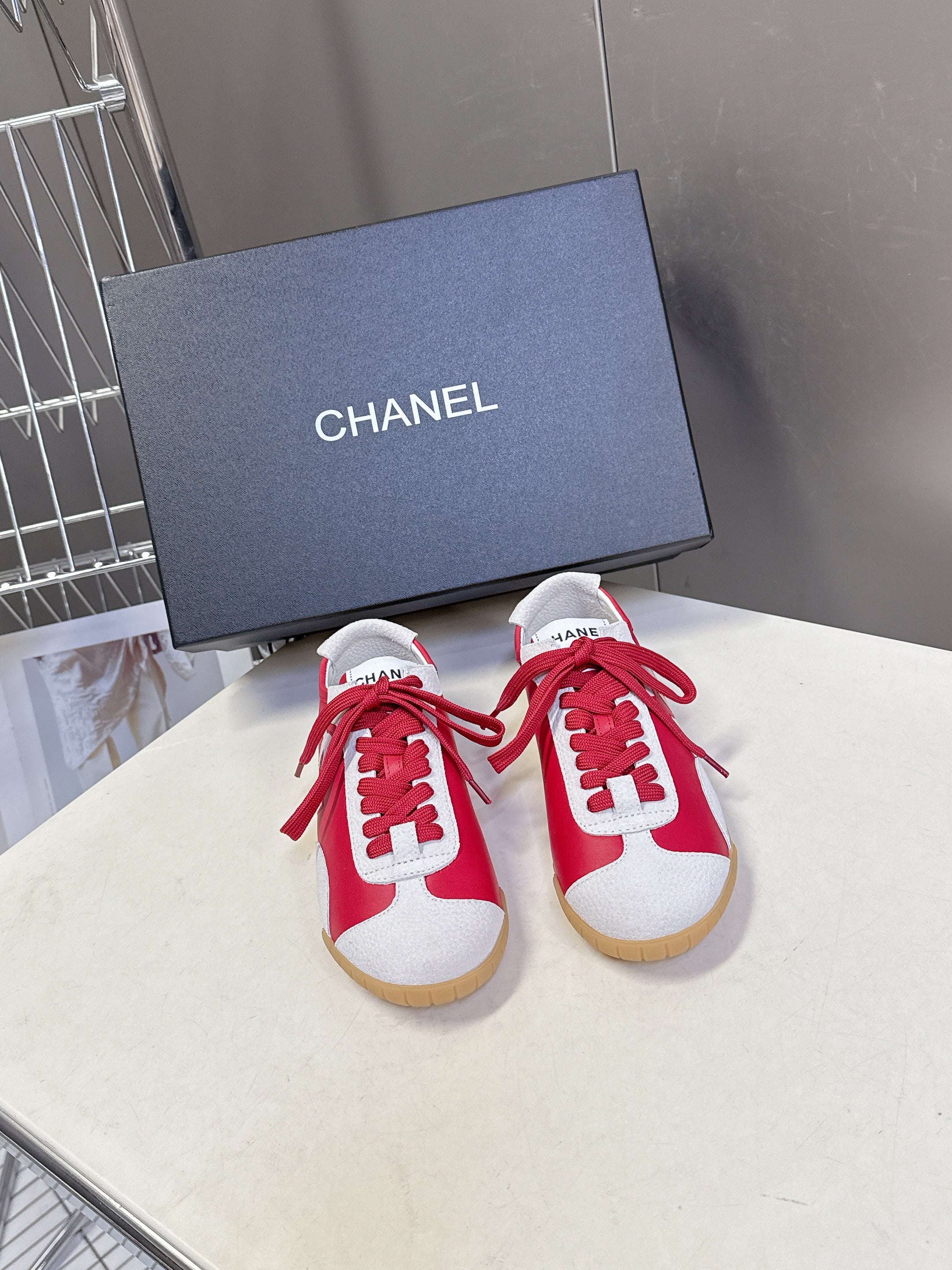 PINK WHITE RETRO SNEAKERS