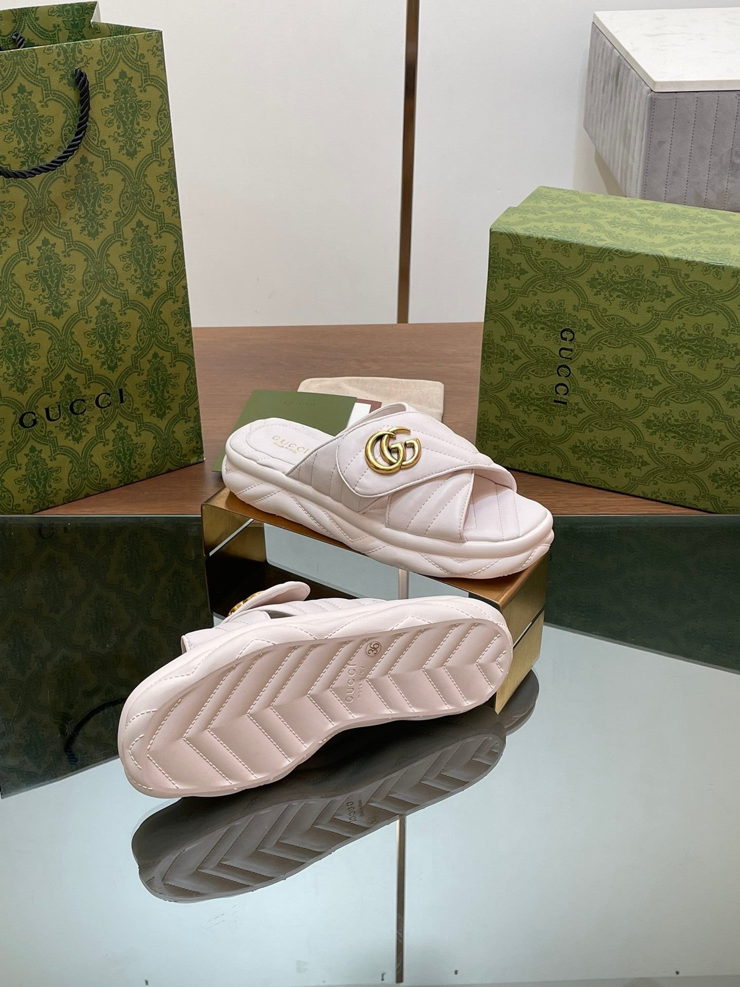 QUILTED PLATFORM SLIDE SANDALS – SOFT IVORY