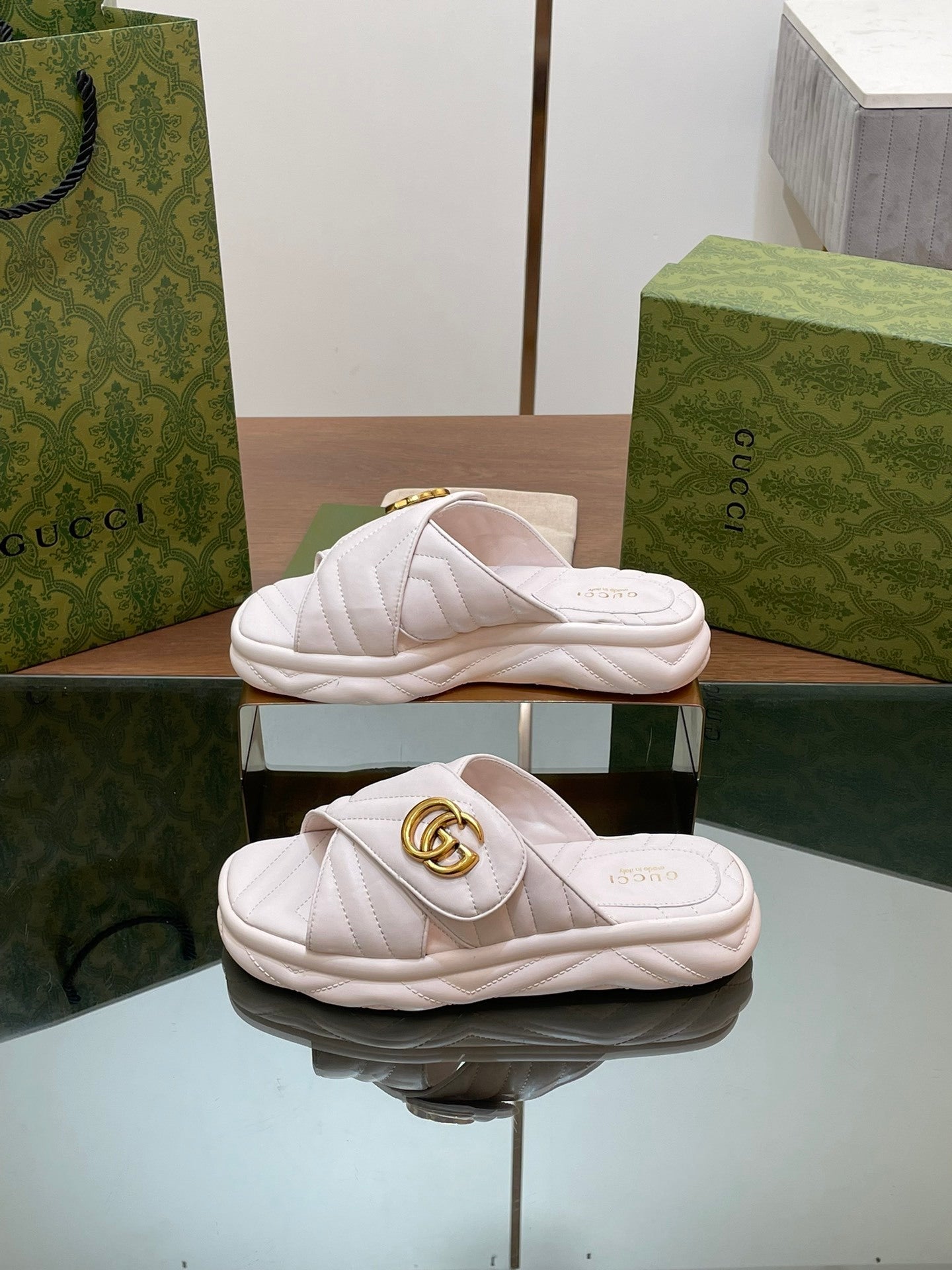 QUILTED PLATFORM SLIDE SANDALS – SOFT IVORY