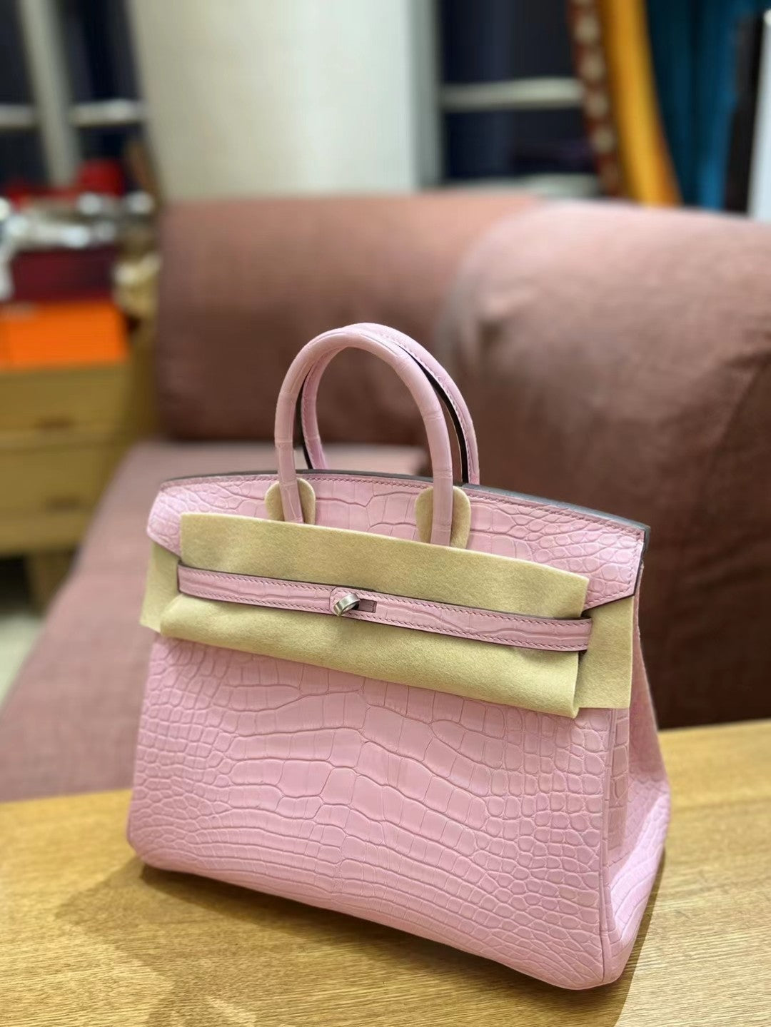 BLUSH PINK MATTE CROCODILE EMBOSSED LUXURY STRUCTURED HANDBAG