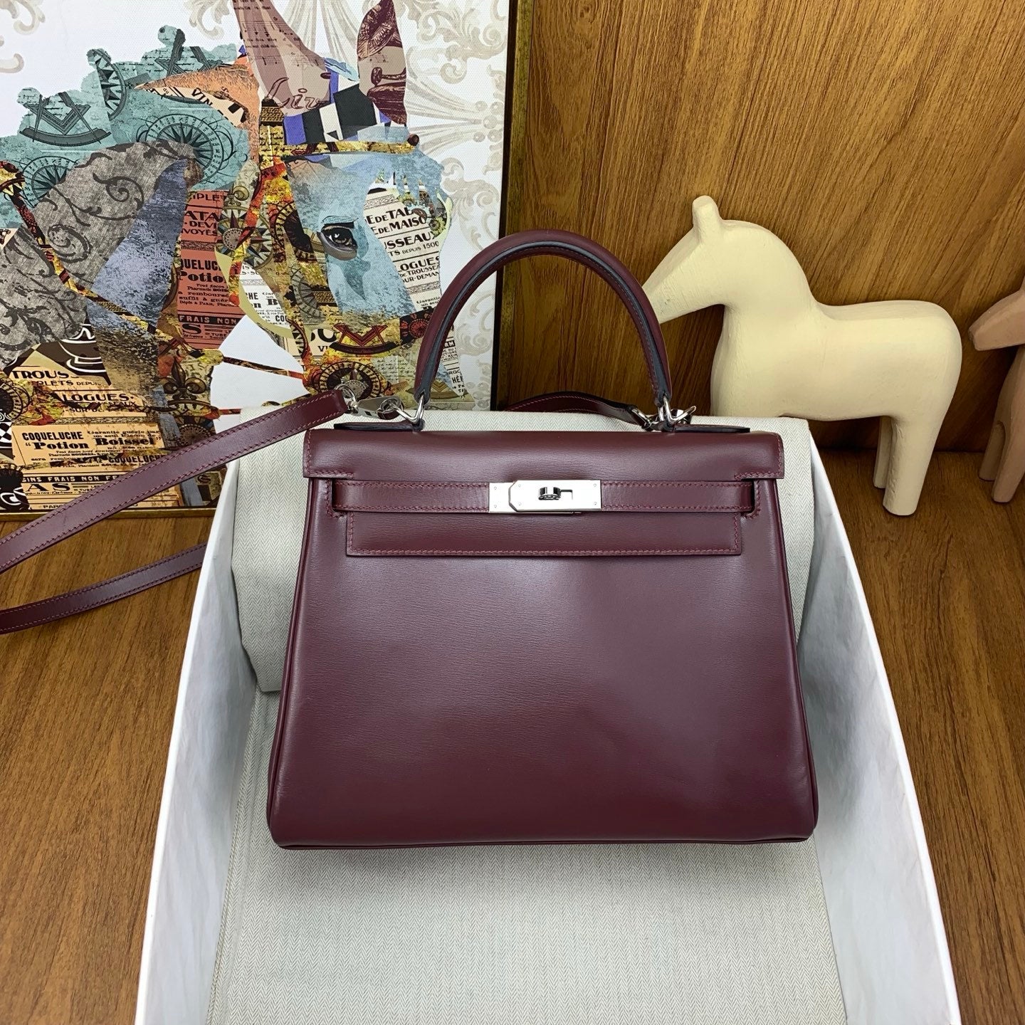 LUXURY BURGUNDY LEATHER TOP HANDLE HANDBAG WITH SILVER HARDWARE