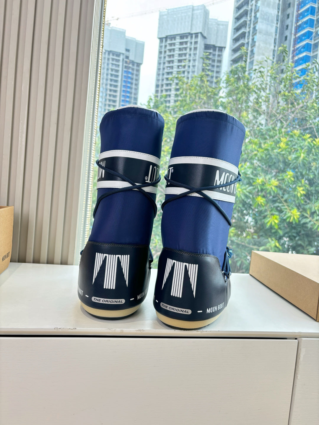 NAVY BLUE INSULATED WINTER BOOTS