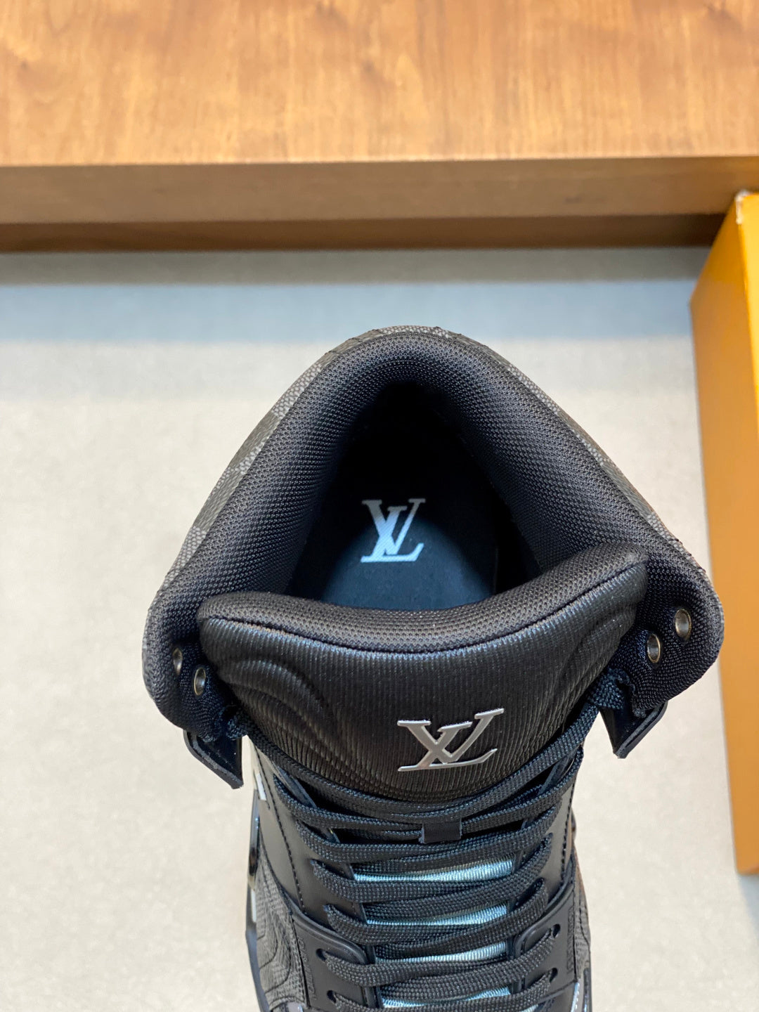PREMIUM BLACK HIGH-TOP DESIGNER SNEAKERS
