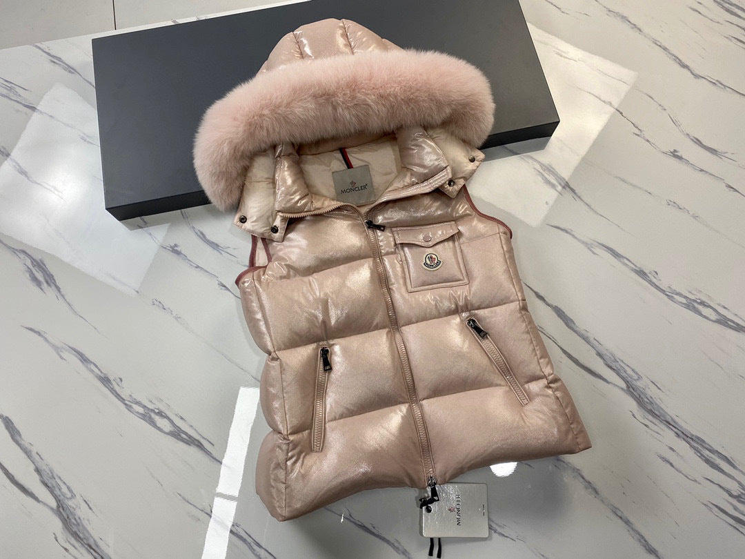 WOMEN’S PADDED FAUX FUR HOODED SLEEVELESS VEST