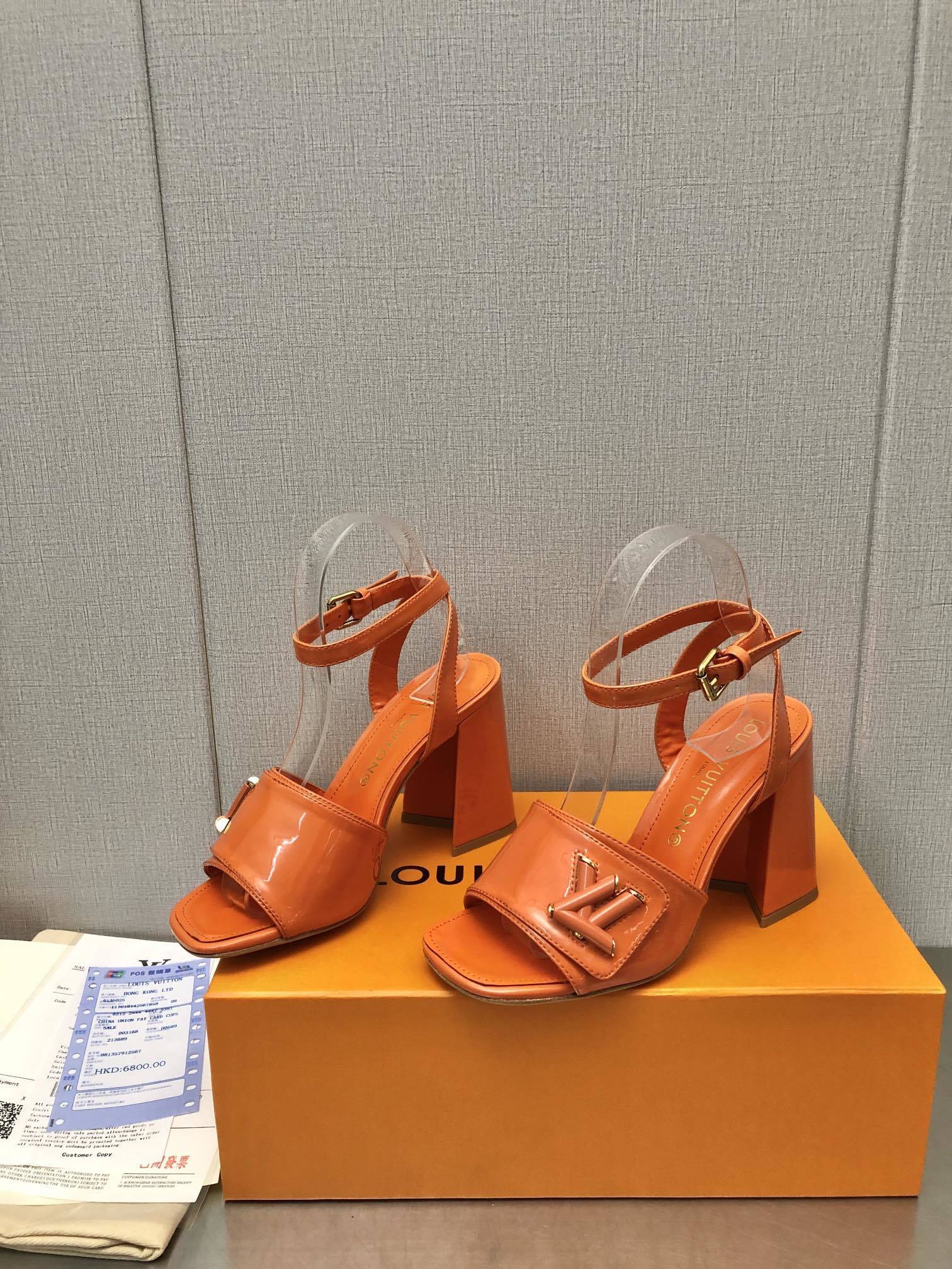 ORANGE PATENT BLOCK HEEL SANDALS