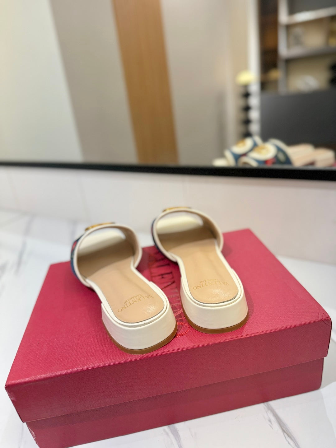 EMBROIDERED DENIM SLIDE SANDALS WITH CHERRY DETAIL – BLUE & IVORY