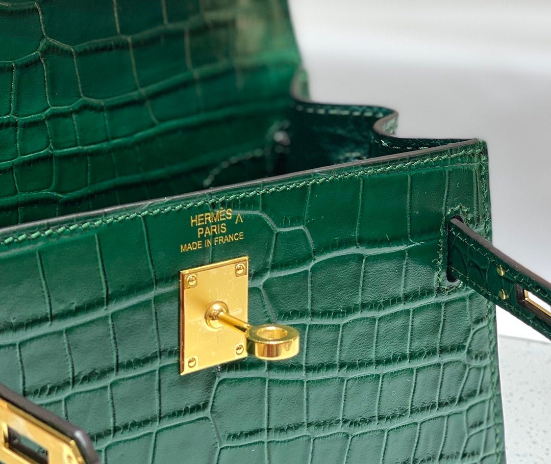 LUXURY EMERALD GREEN CROCODILE EMBOSSED MINI TOP HANDLE HANDBAG WITH GOLD HARDWARE