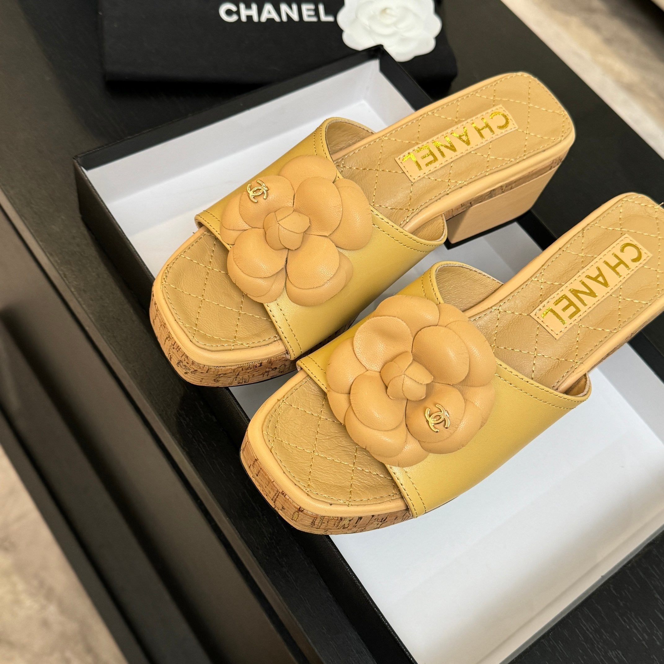 BUTTER YELLOW FLORAL PLATFORM SLIDE SANDALS