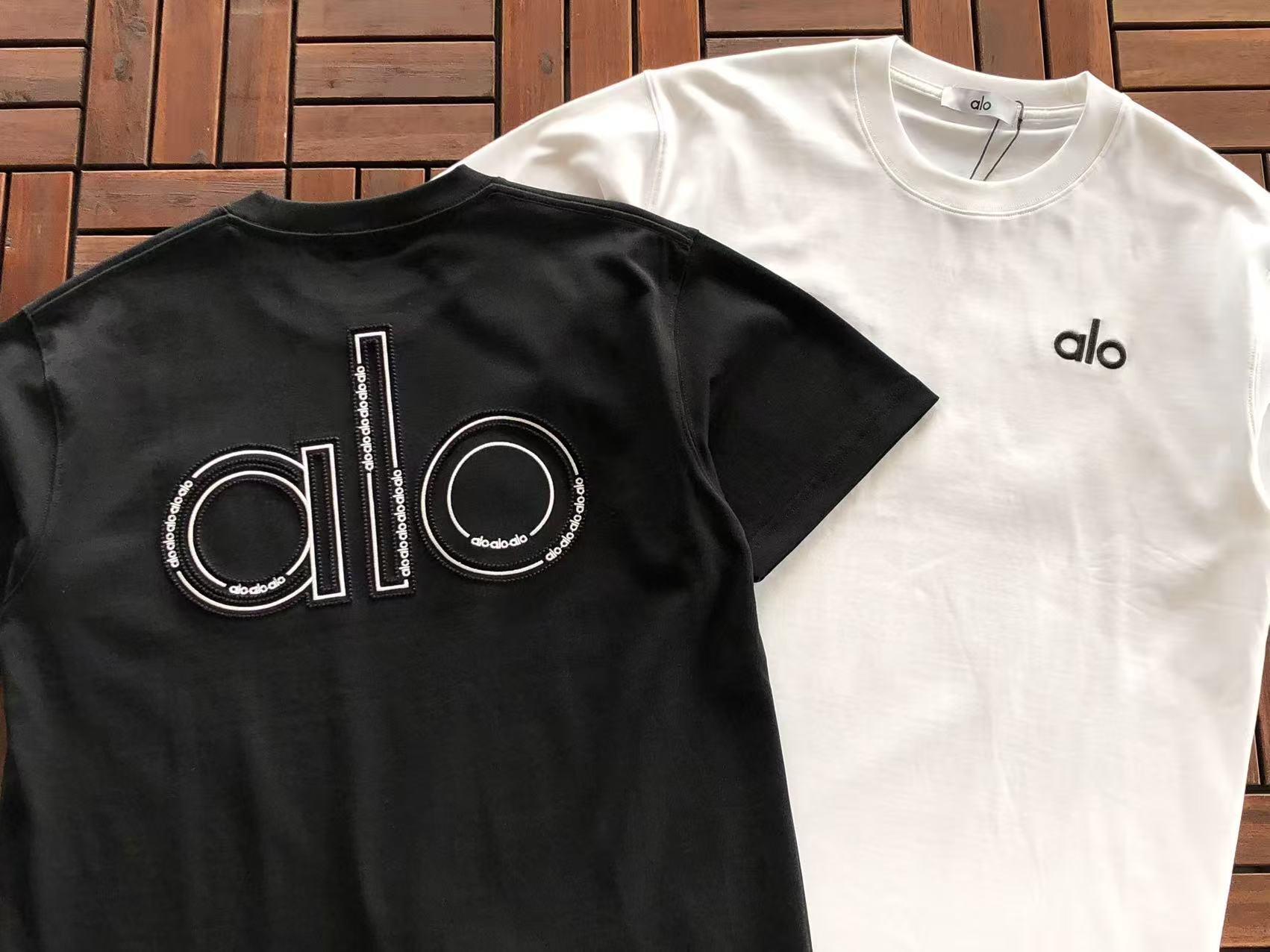OVERSIZED GRAPHIC T-SHIRT