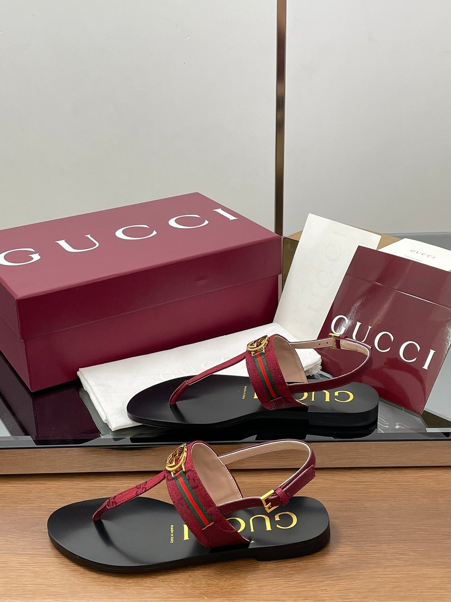 RED WEB STRIPE LOGO THONG SANDALS