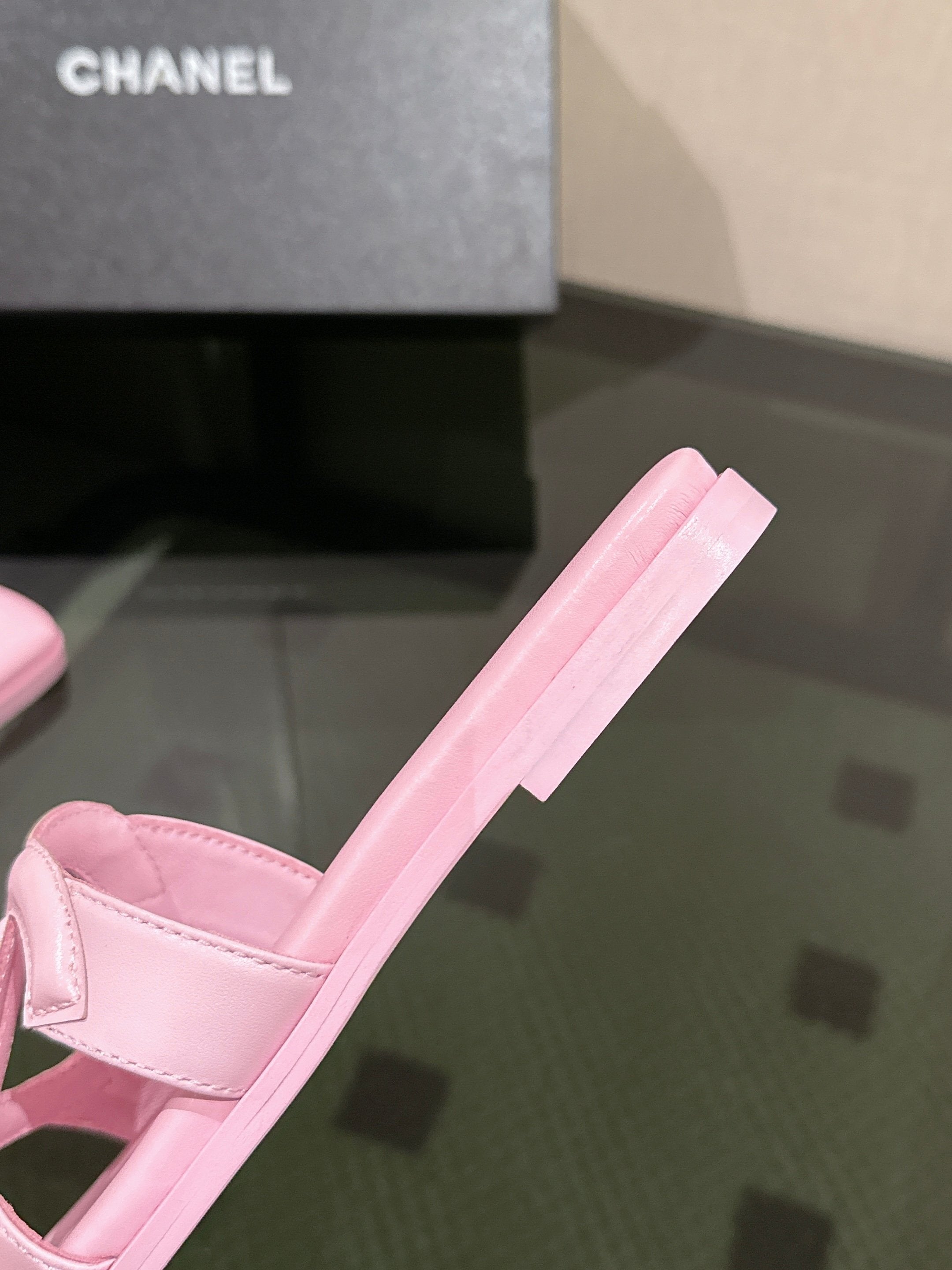 PINK MINIMALIST SLIDE SANDALS
