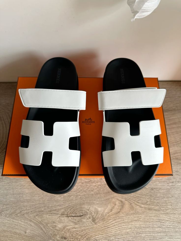 TWO-TONE COMFORT SLIDE SANDALS