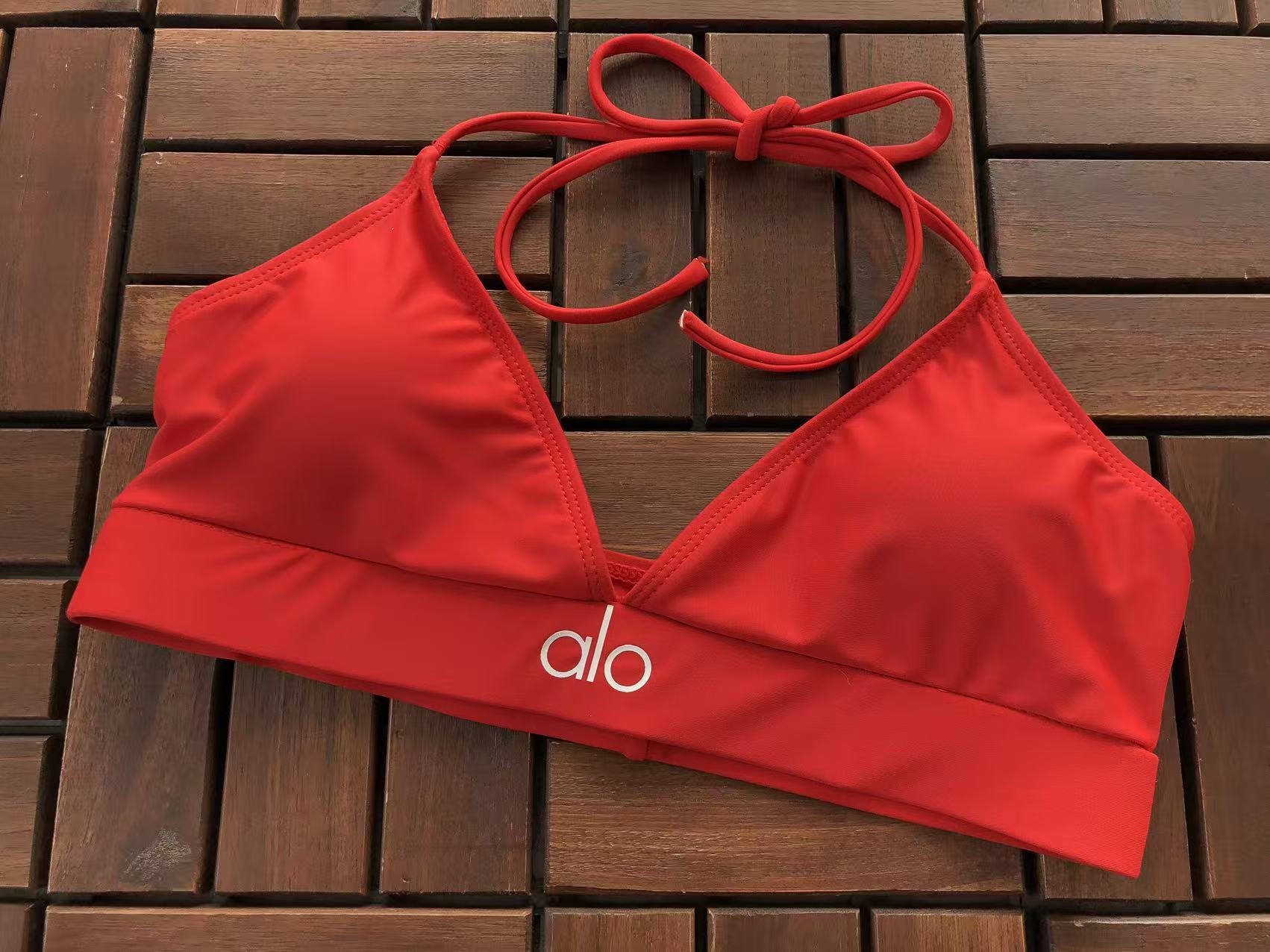 HALTER SPORTS BRA & HIGH-WAIST LEGGINGS SET