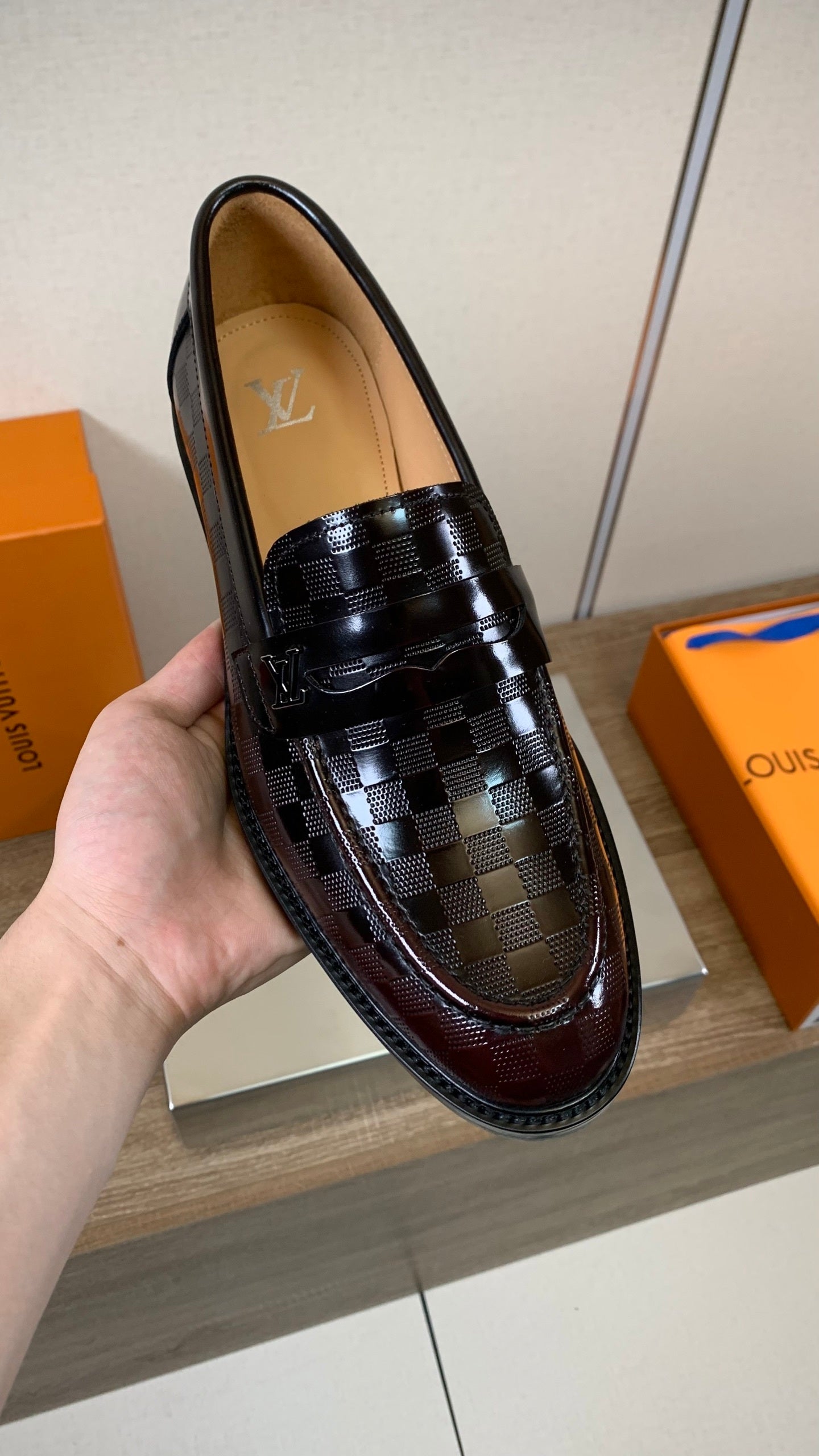 DARK BROWN PATENT LEATHER LOAFERS