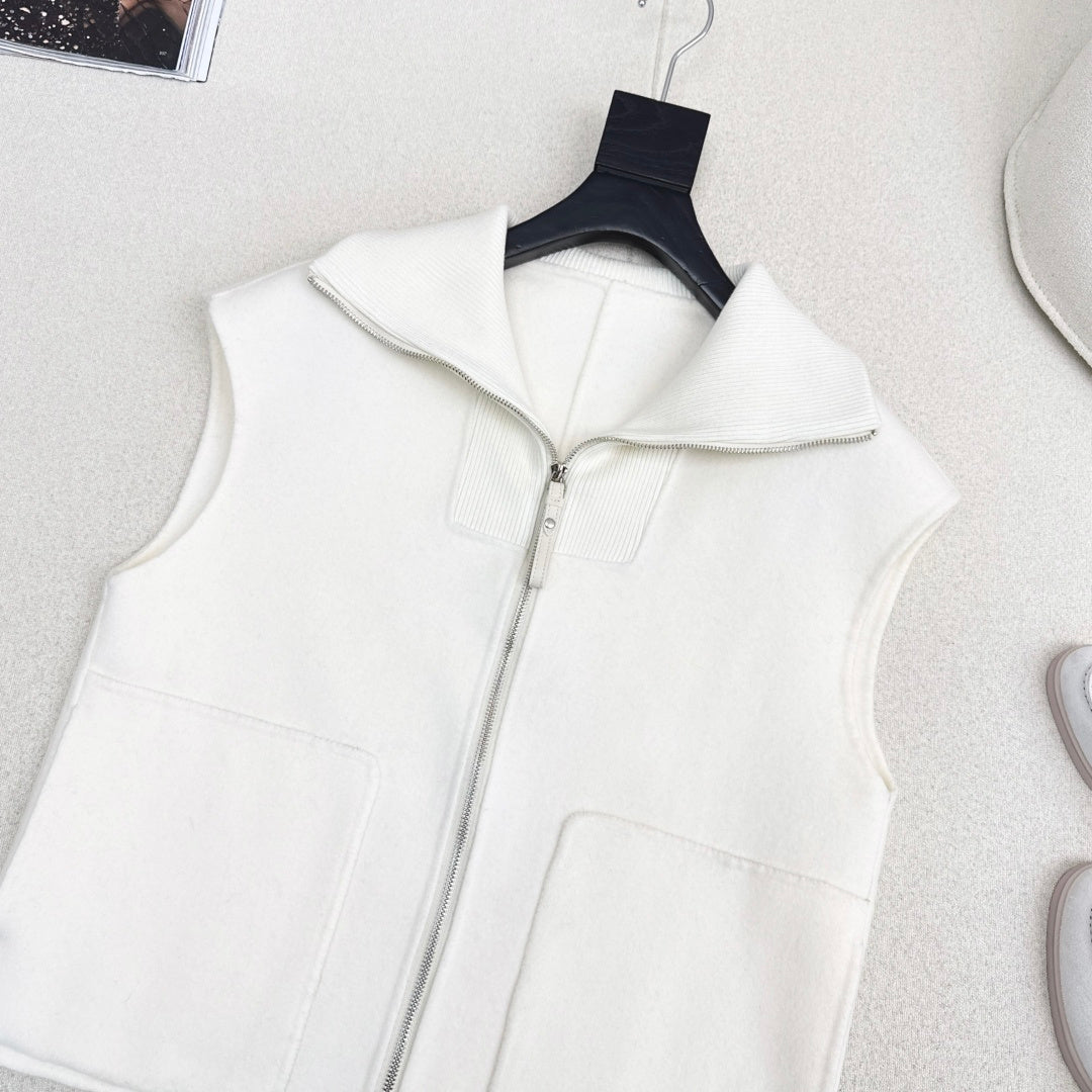 MINIMALIST IVORY ZIP-UP WOOL BLEND VEST