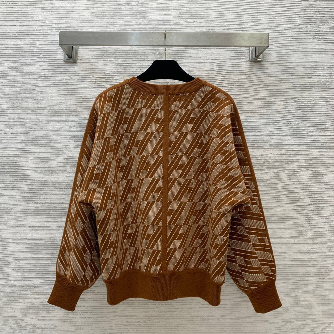 GEOMETRIC JACQUARD KNIT SWEATER IN WARM BROWN TONES