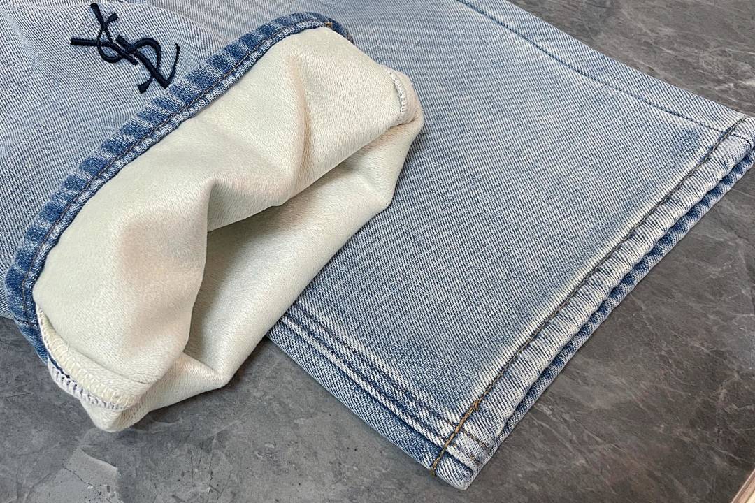 HIGH-WAIST LOGO WIDE-LEG JEANS