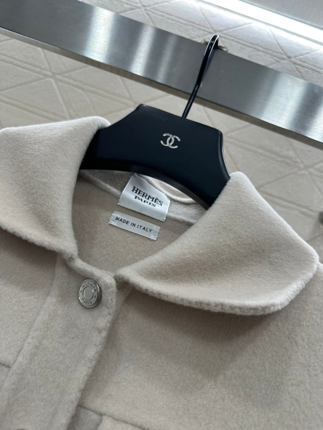 KURZE JACKE AUS WOLLMISCHUNG MIT VORDERTASCHEN