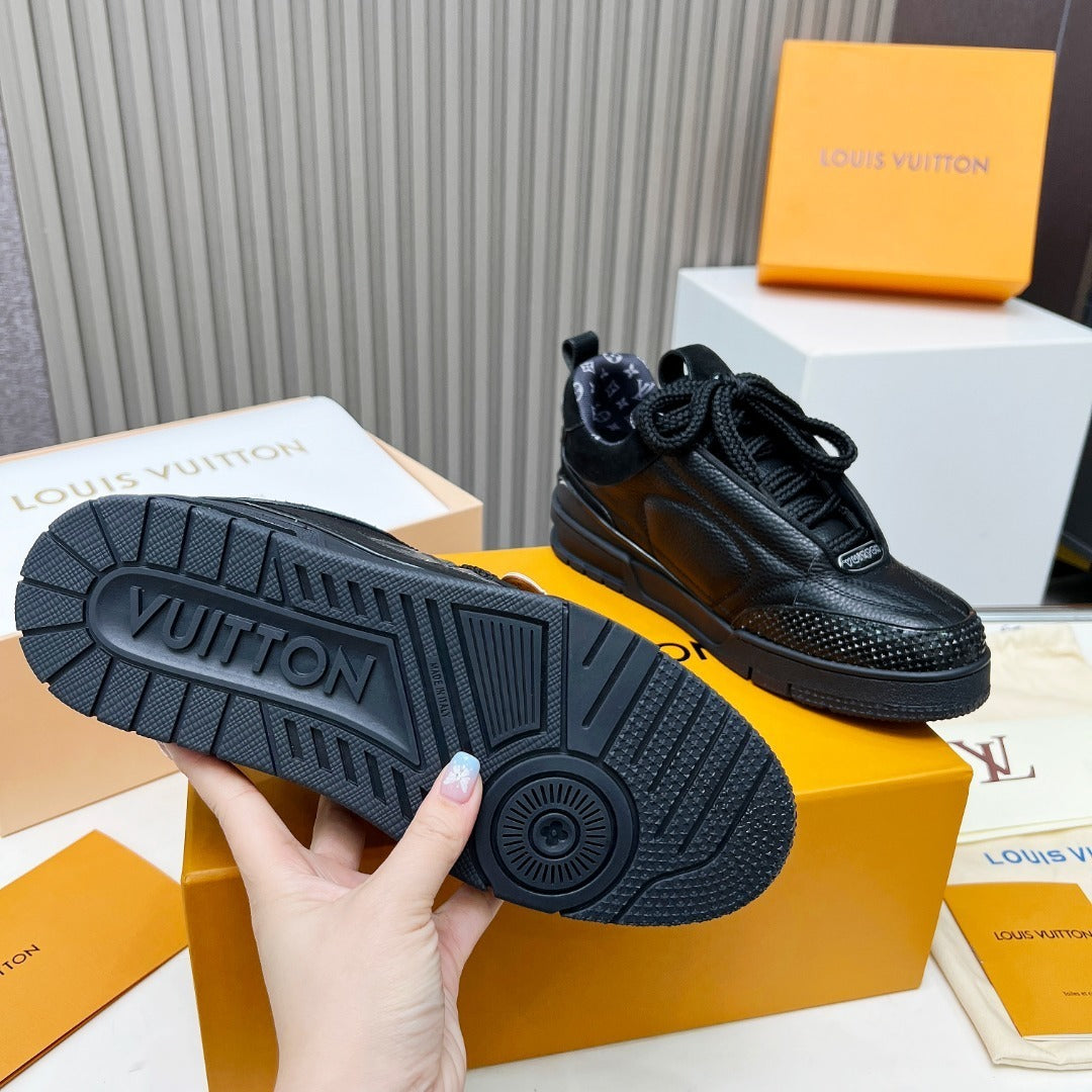 BLACK LEATHER PLATFORM SNEAKERS WITH TRANSLUCENT FLOWER DETAIL