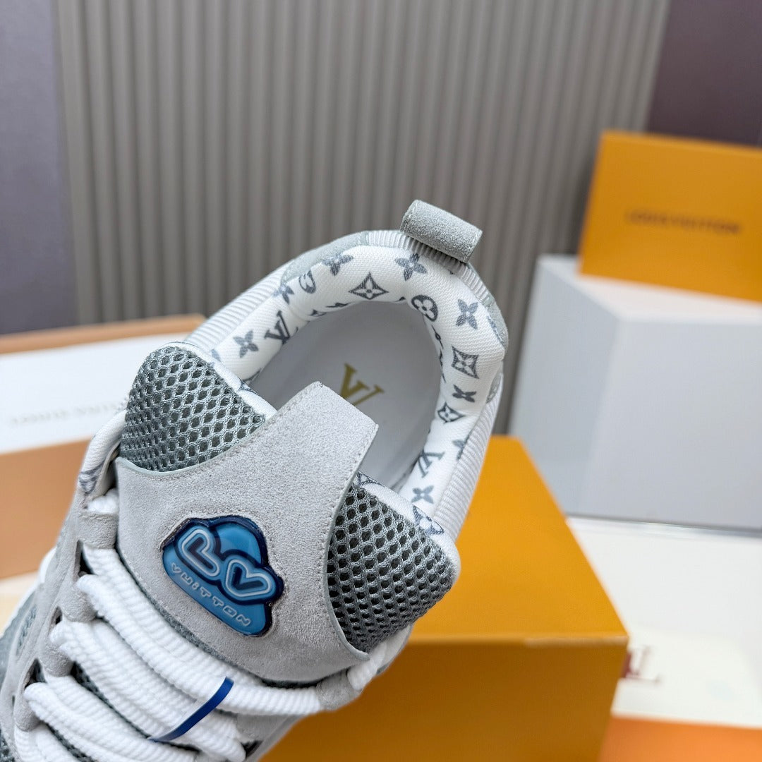 GREY MESH PLATFORM SNEAKERS WITH CONTRAST DETAILS