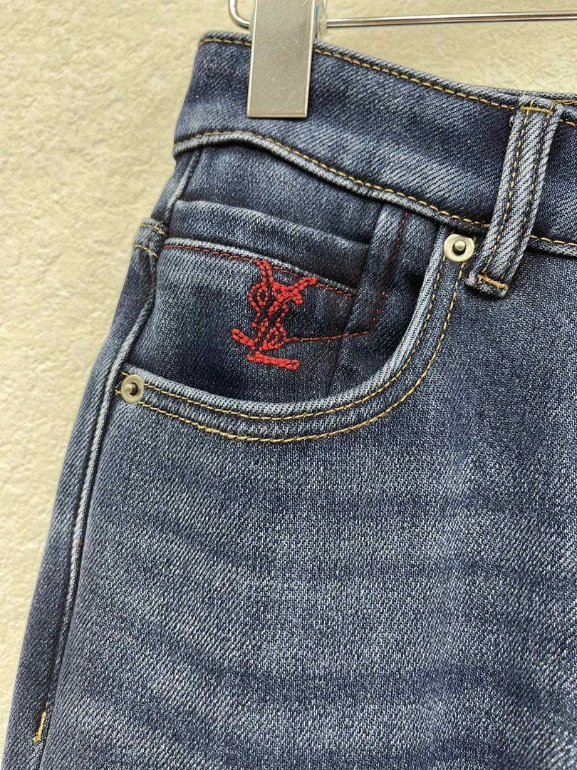 HIGH-WAIST WIDE LEG DENIM JEANS