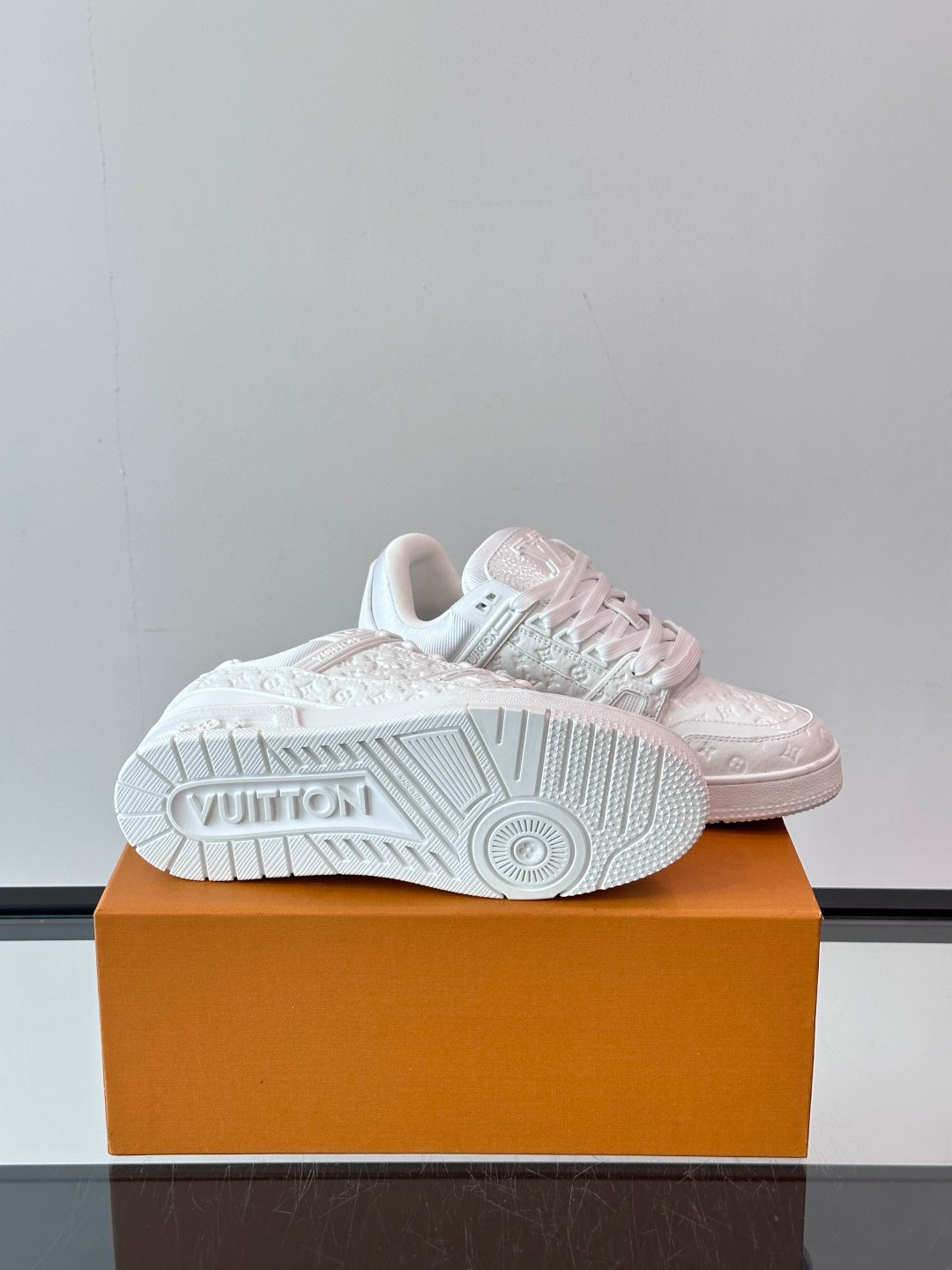 WHITE MONOGRAM LOW-TOP SNEAKERS