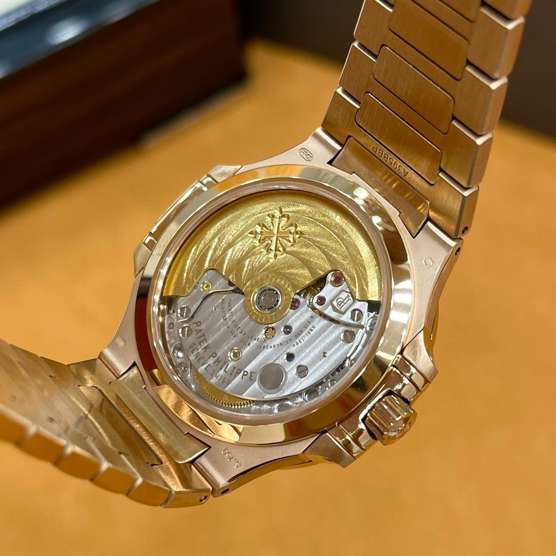 GOLD LUXURY MINIMALIST WATCH