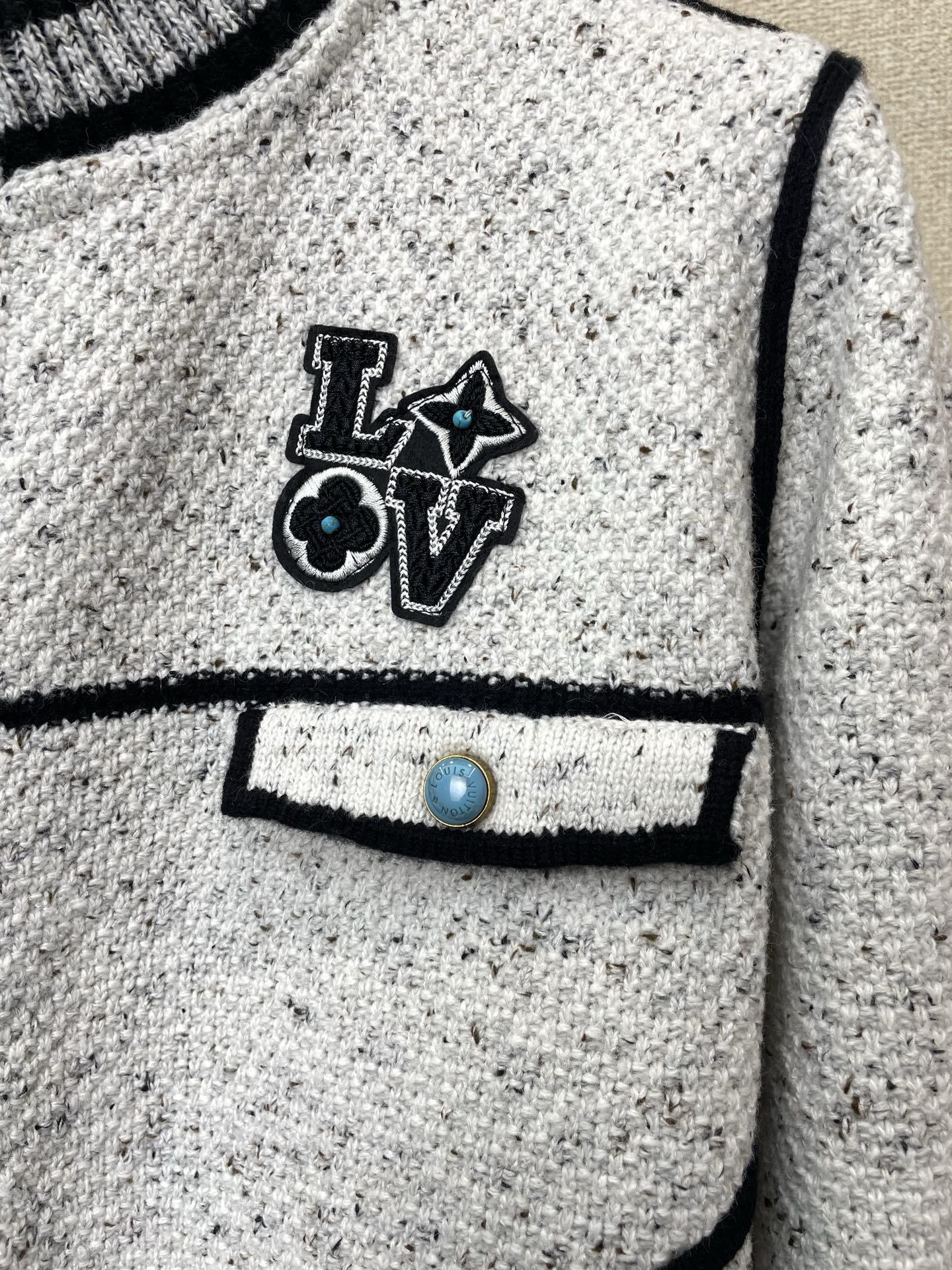 TEXTURED BUTTON-UP KNIT CARDIGAN WITH CONTRAST TRIM