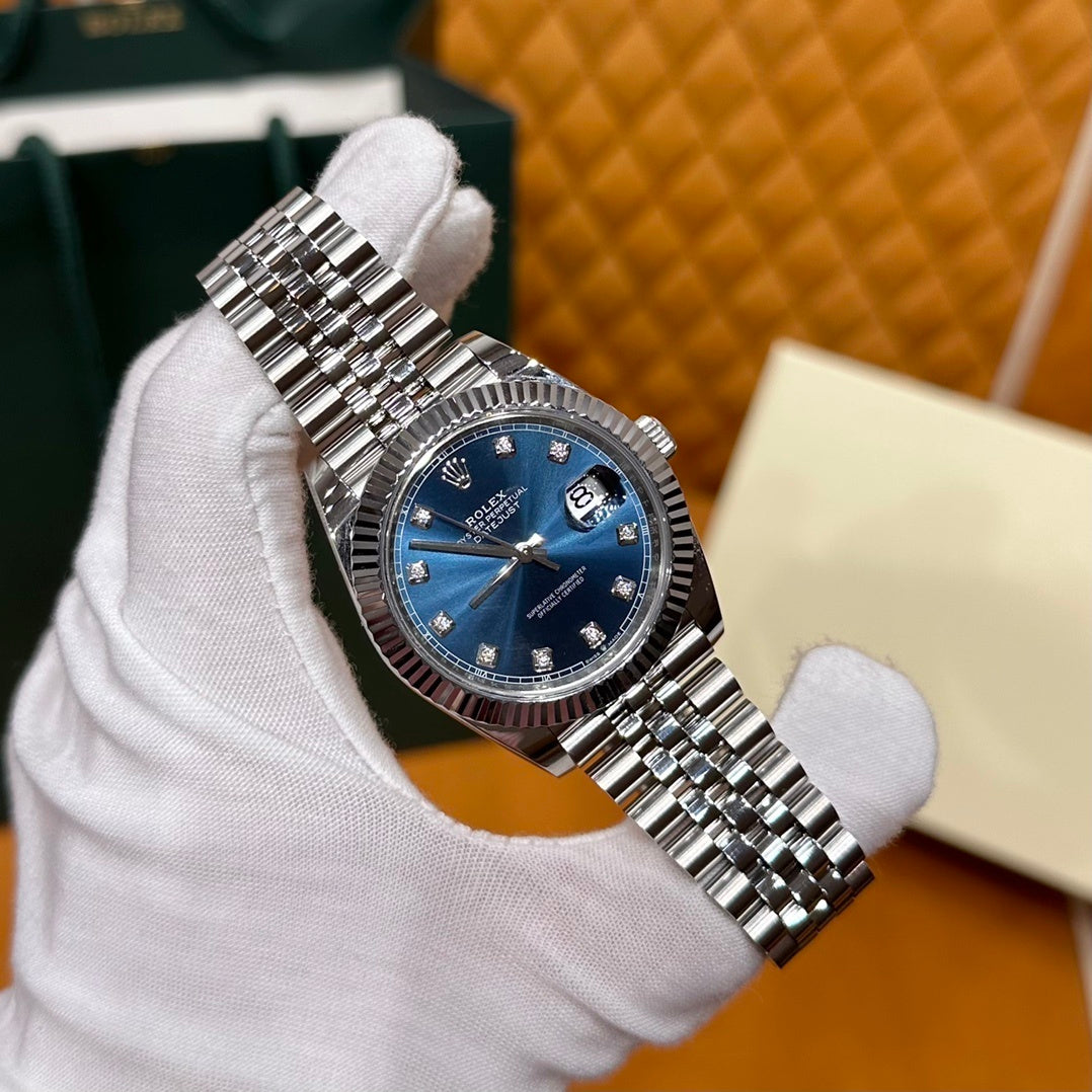 LUXURY BLUE DIAL DIAMOND WATCH